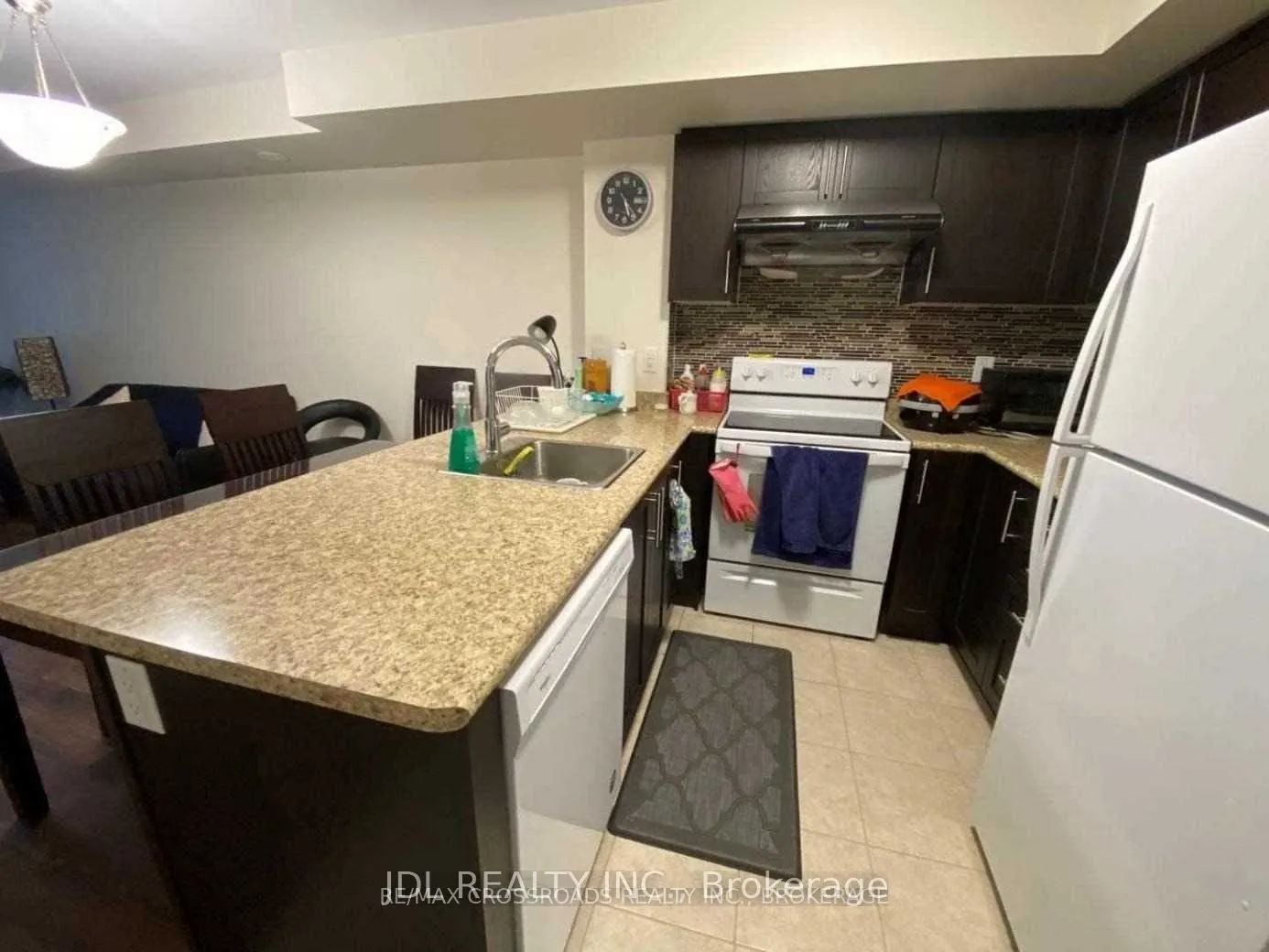 15 Westmeath Lane, #2910