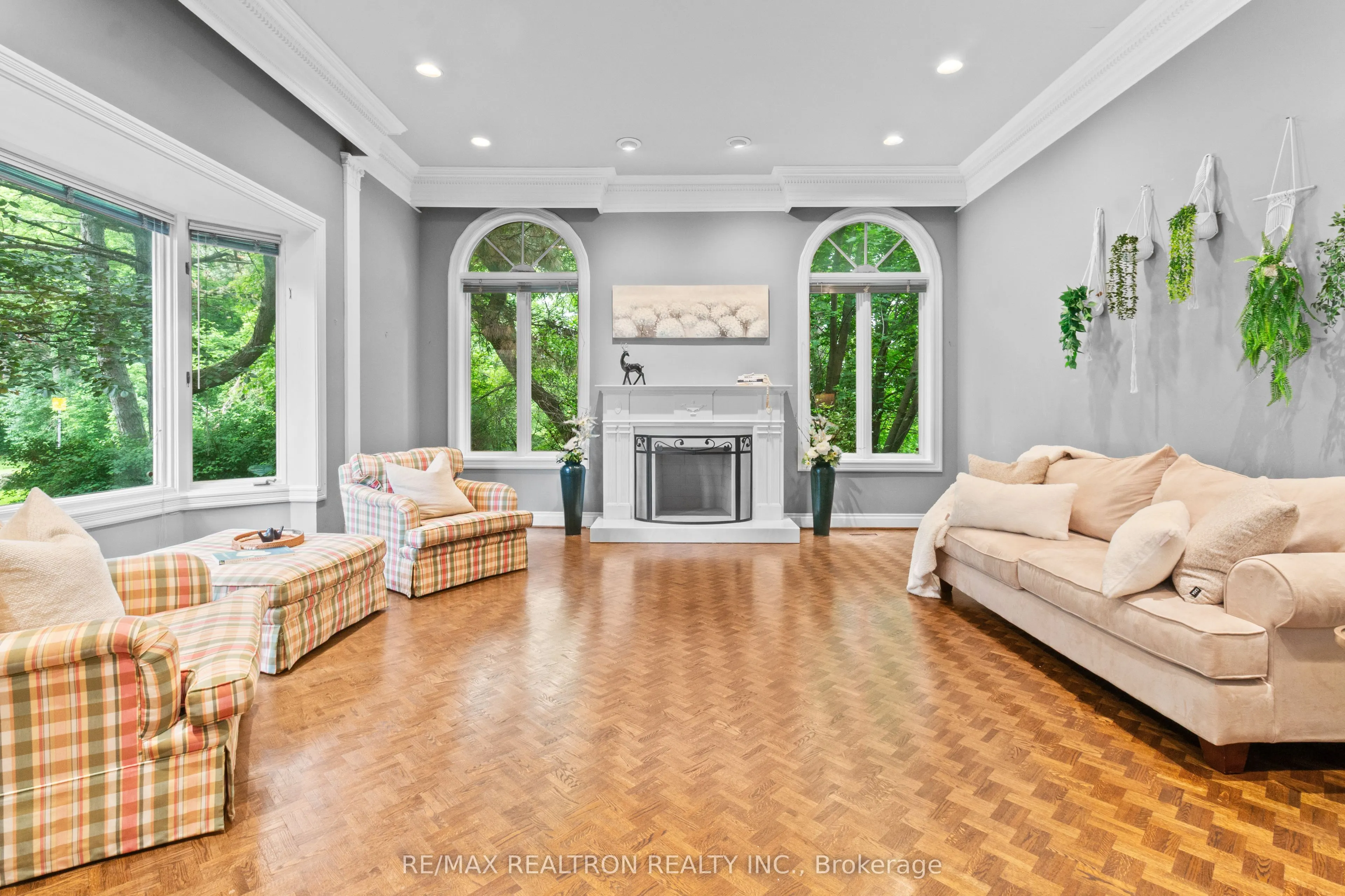 12 Moodie Drive