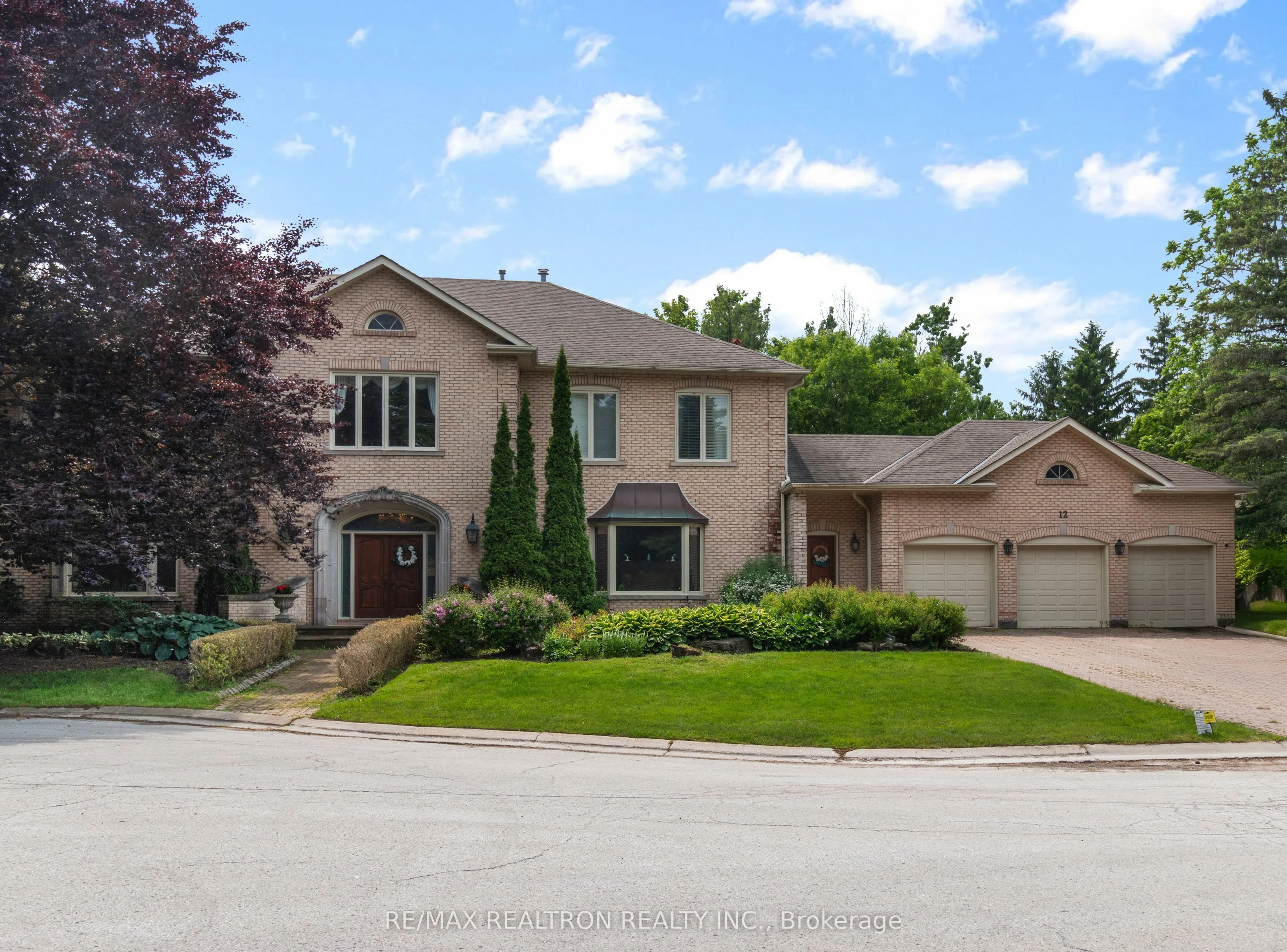 12 Moodie Drive