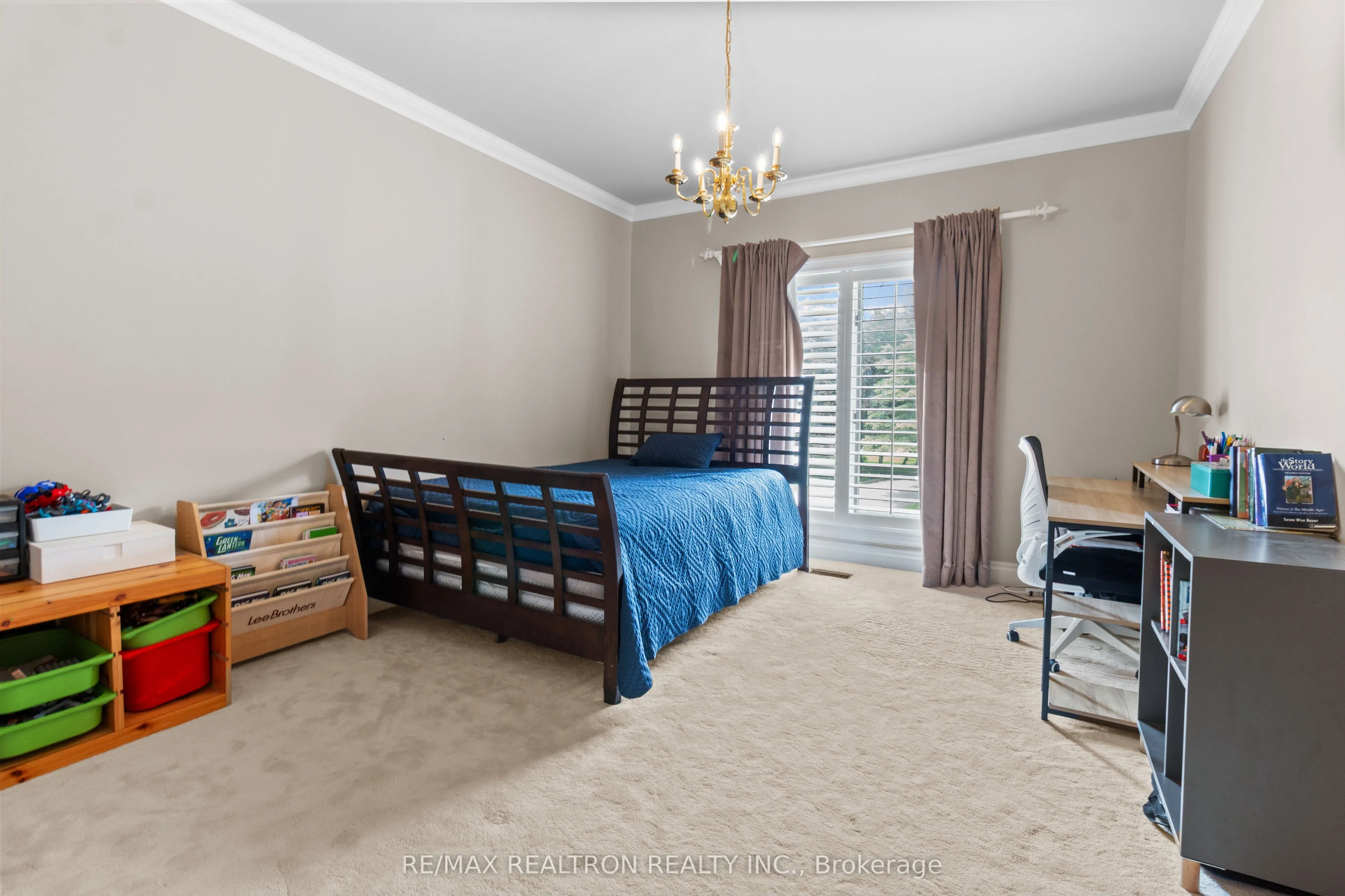 12 Moodie Drive