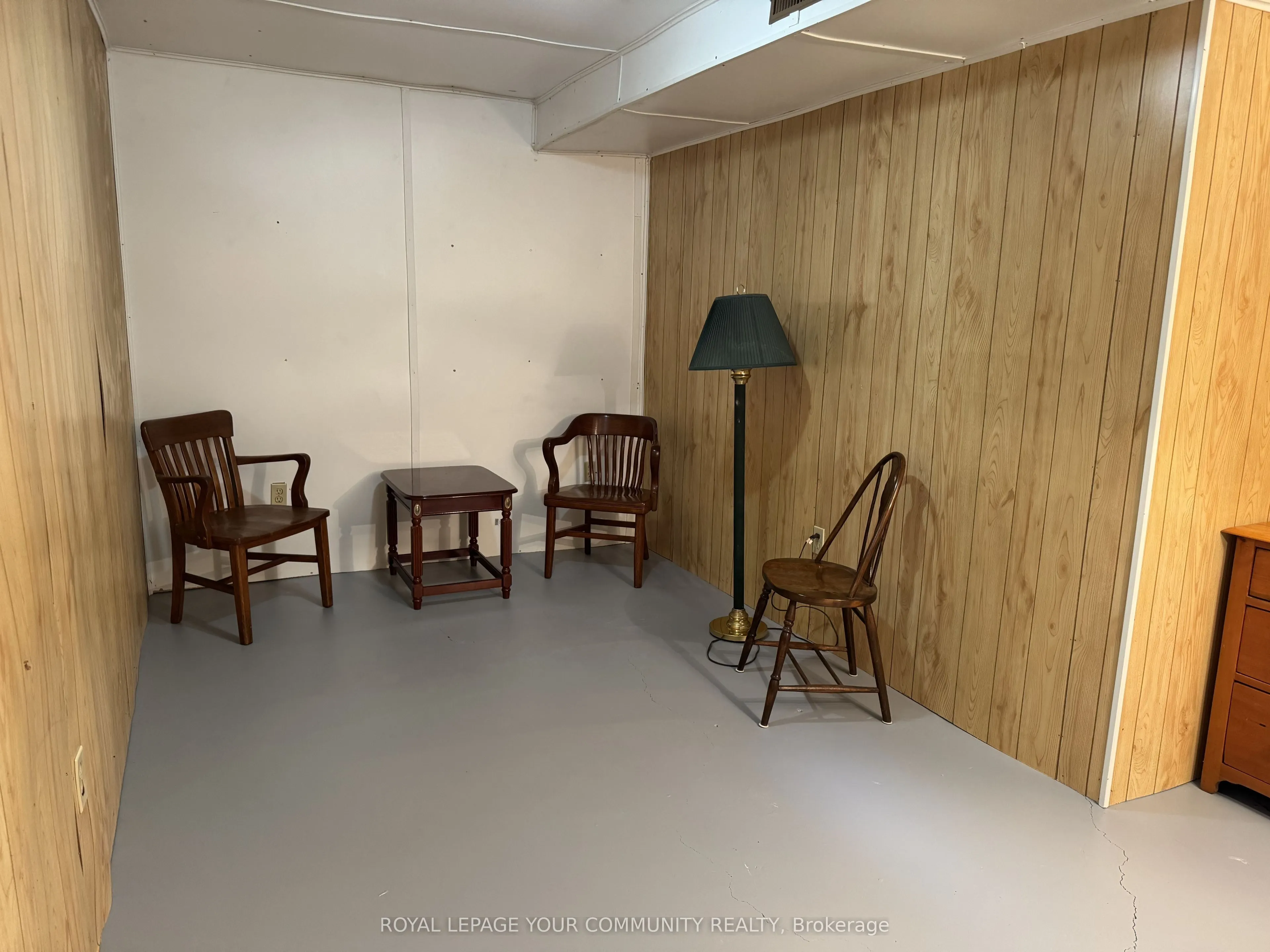 41 Pineway Avenue