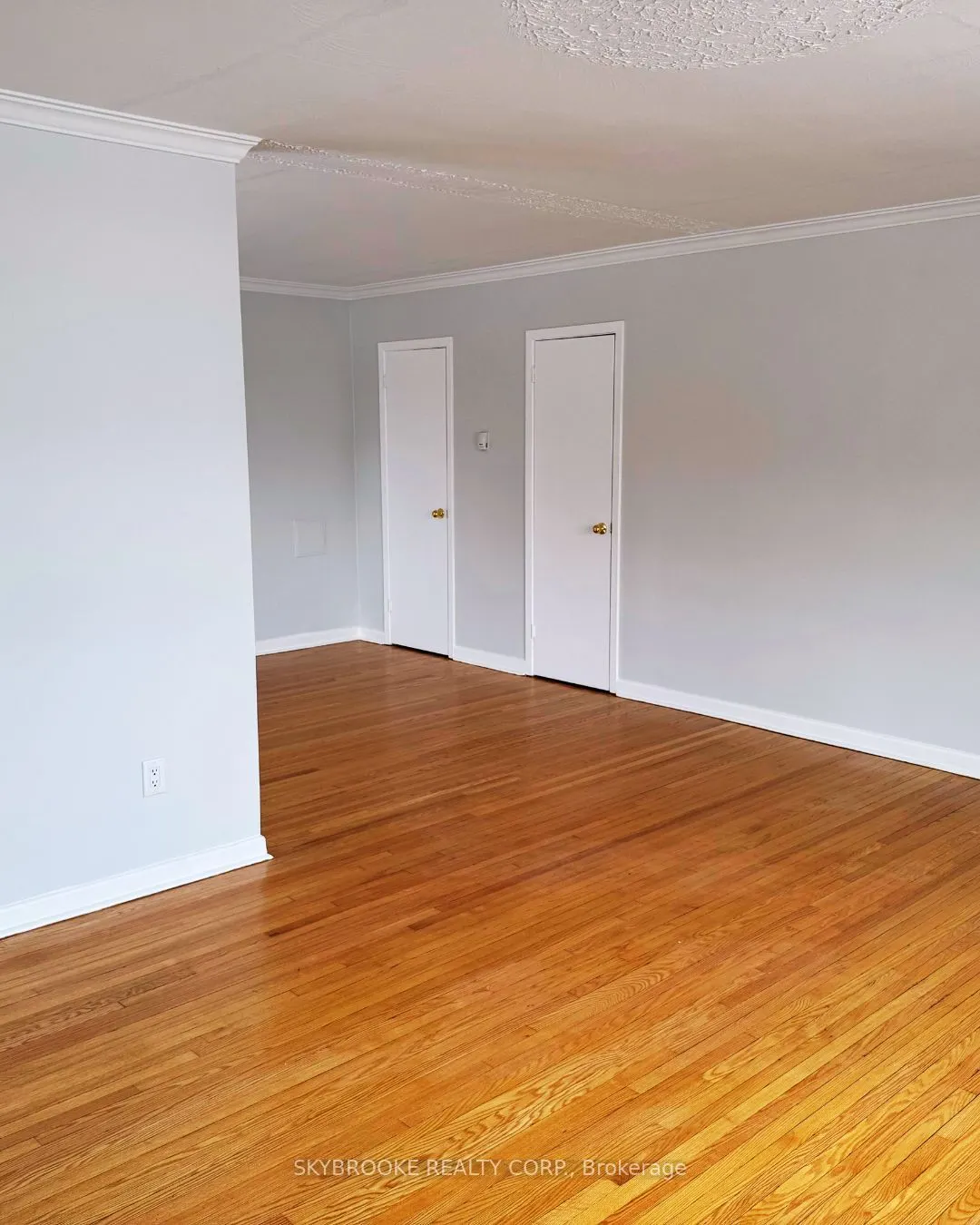 5906 King Road, #1A