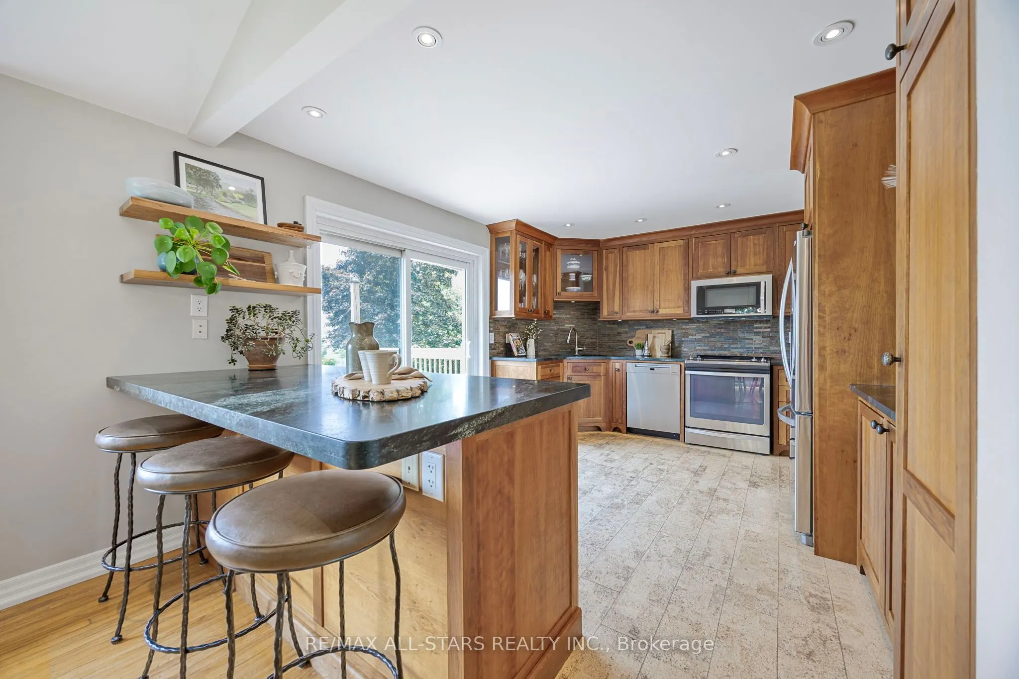 10240 4 Concession