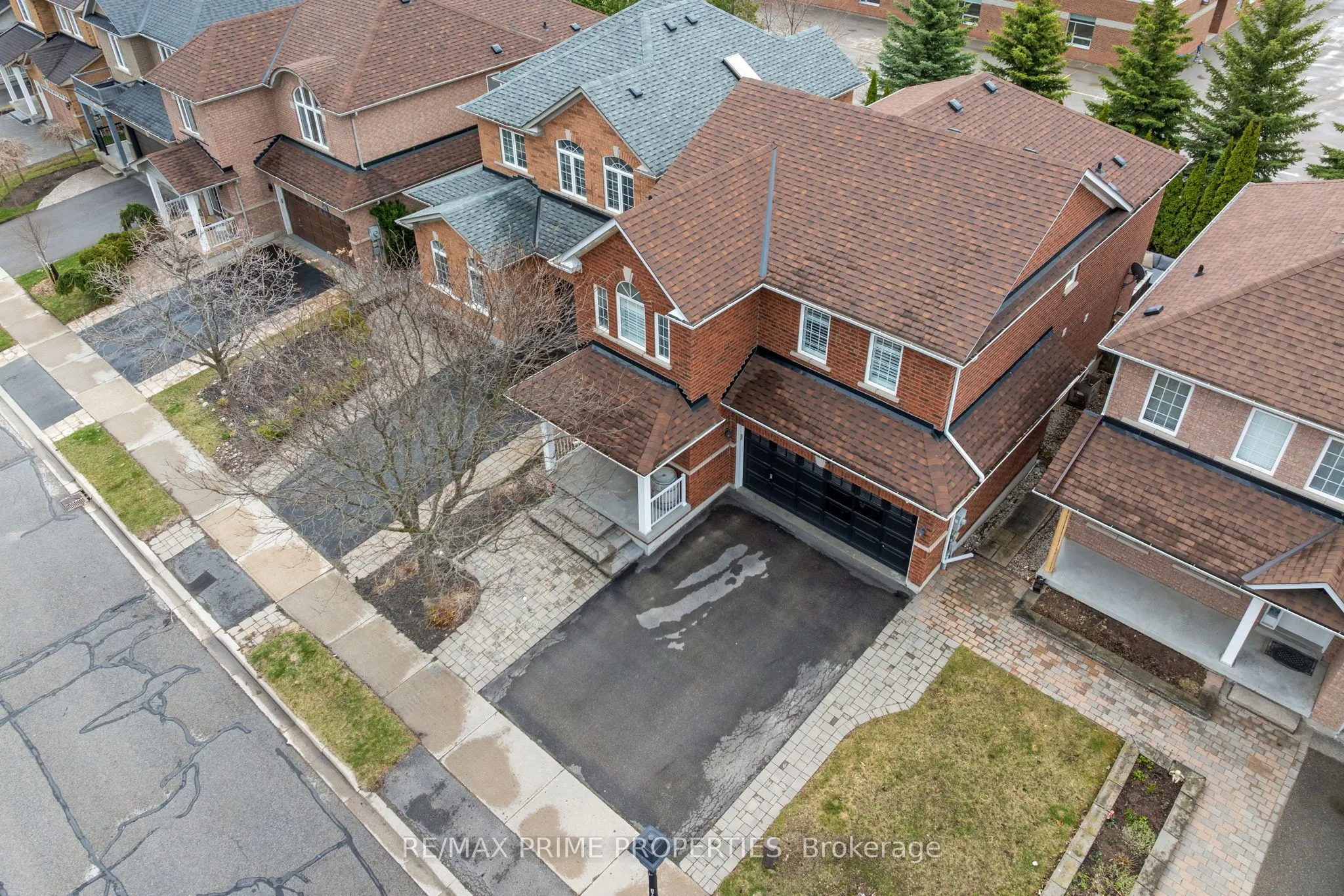 648 Society Crescent