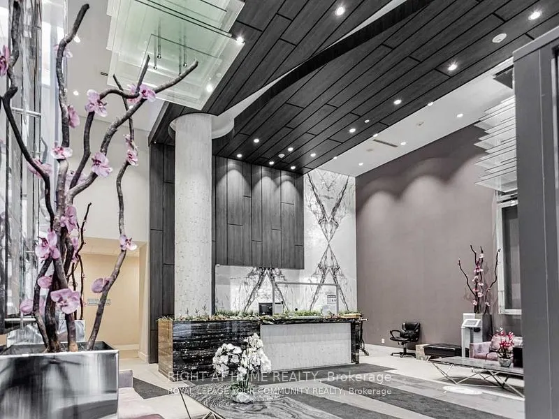 9205 Yonge Street, #602