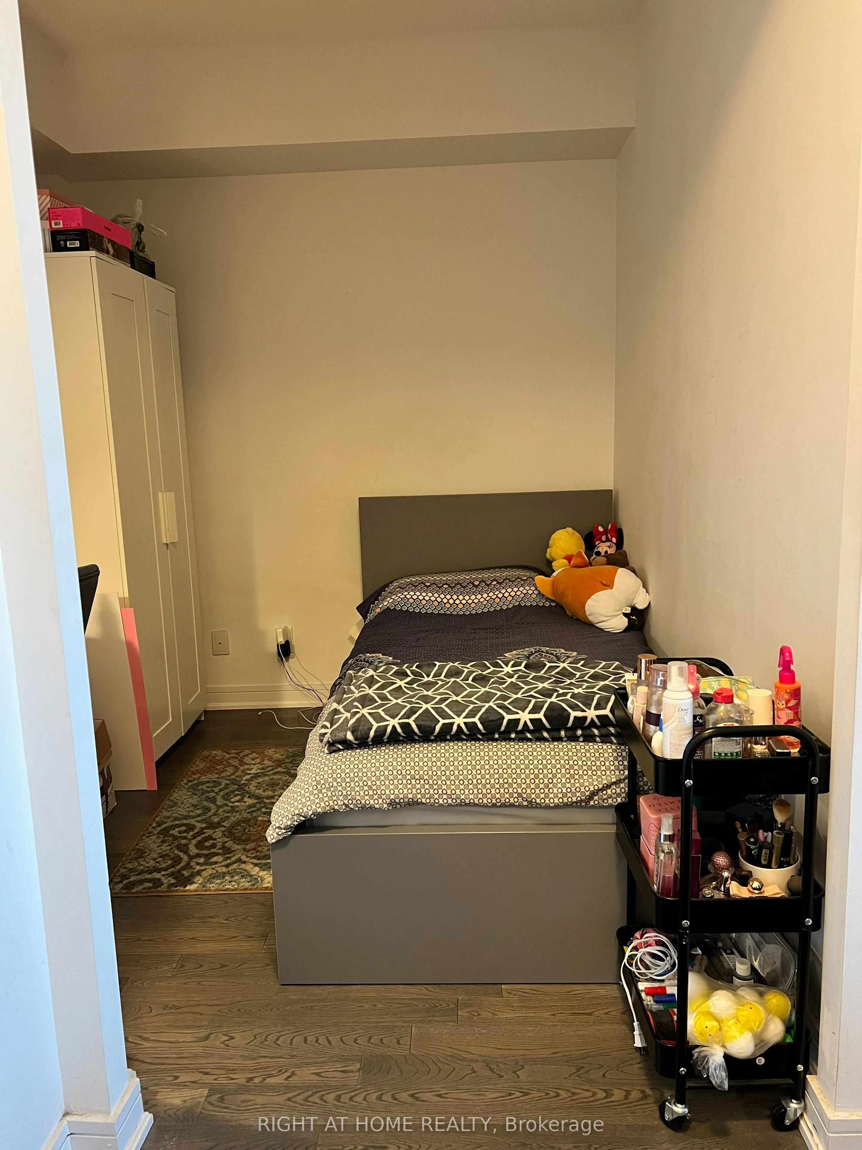 9205 Yonge Street, #602
