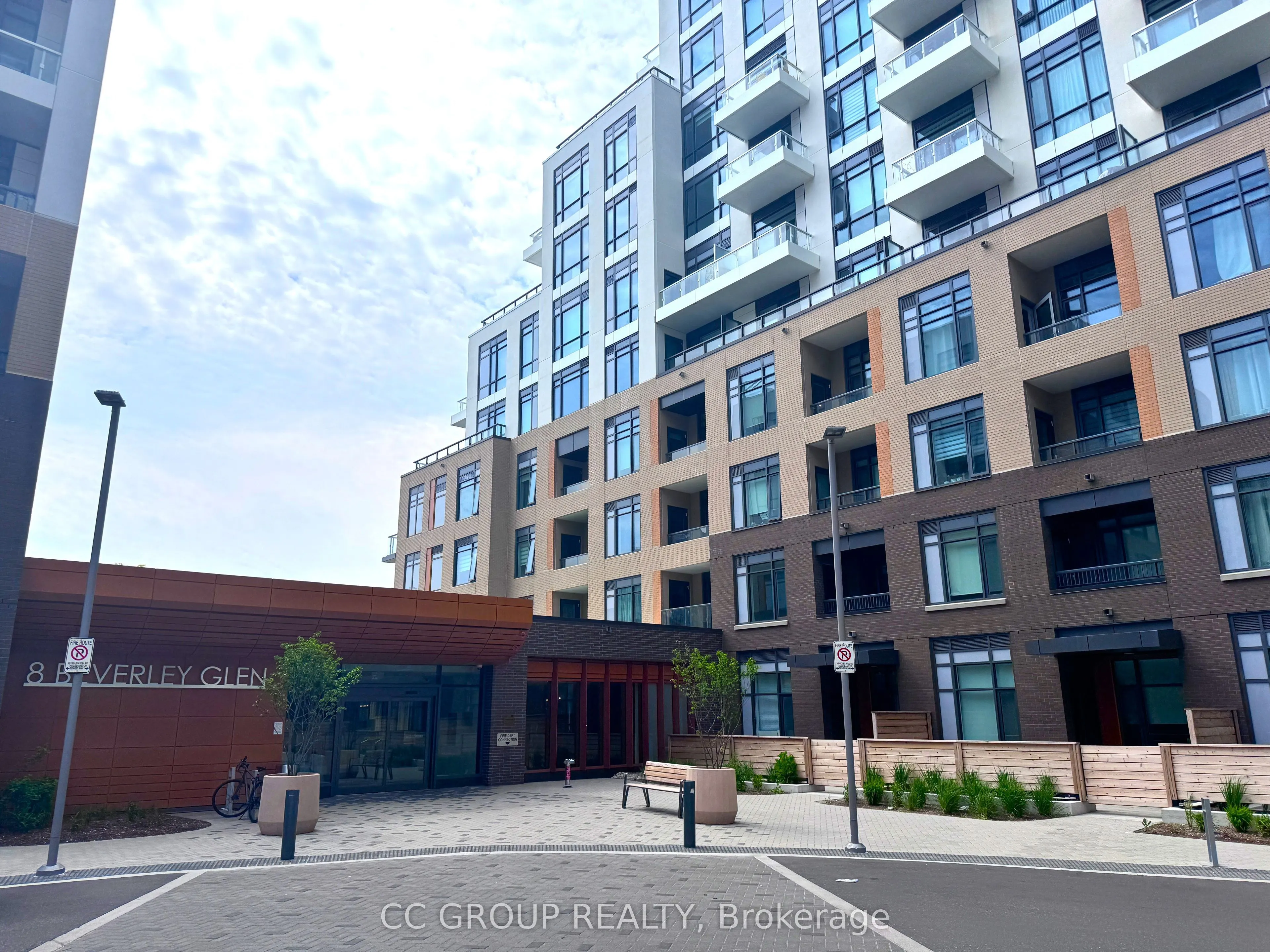 8 Beverley Glen Boulevard, #508