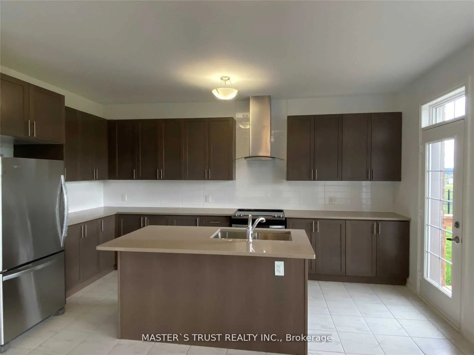 102 Frank Kelly Drive