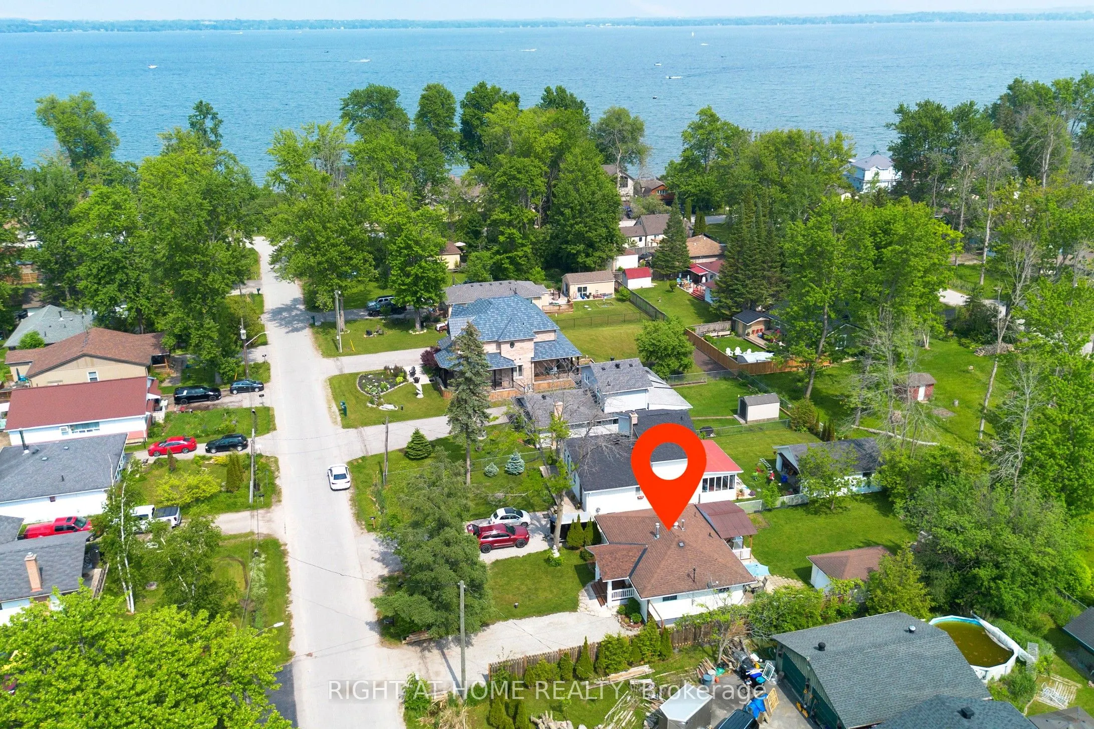 1129 Lindy Lane