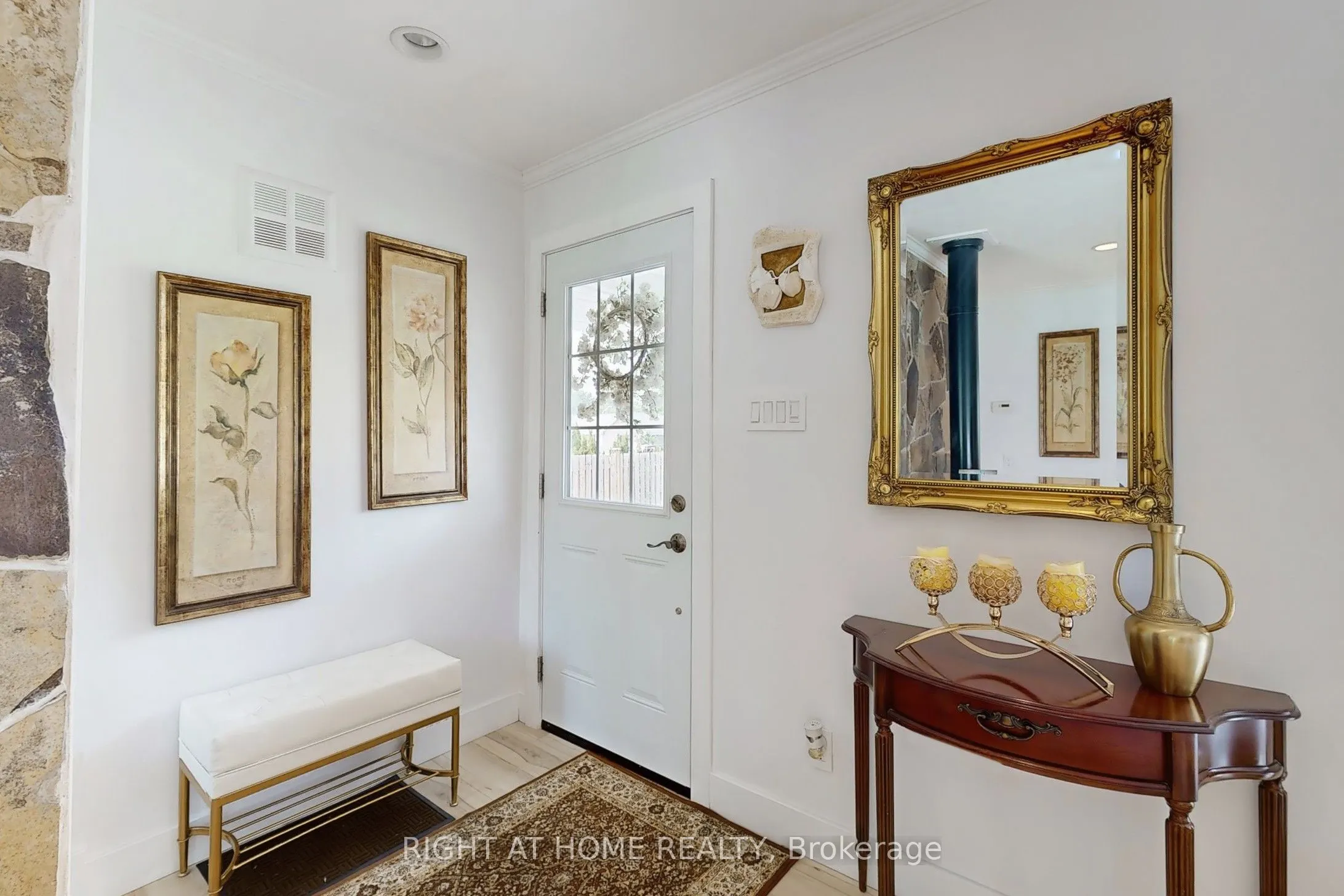 1129 Lindy Lane