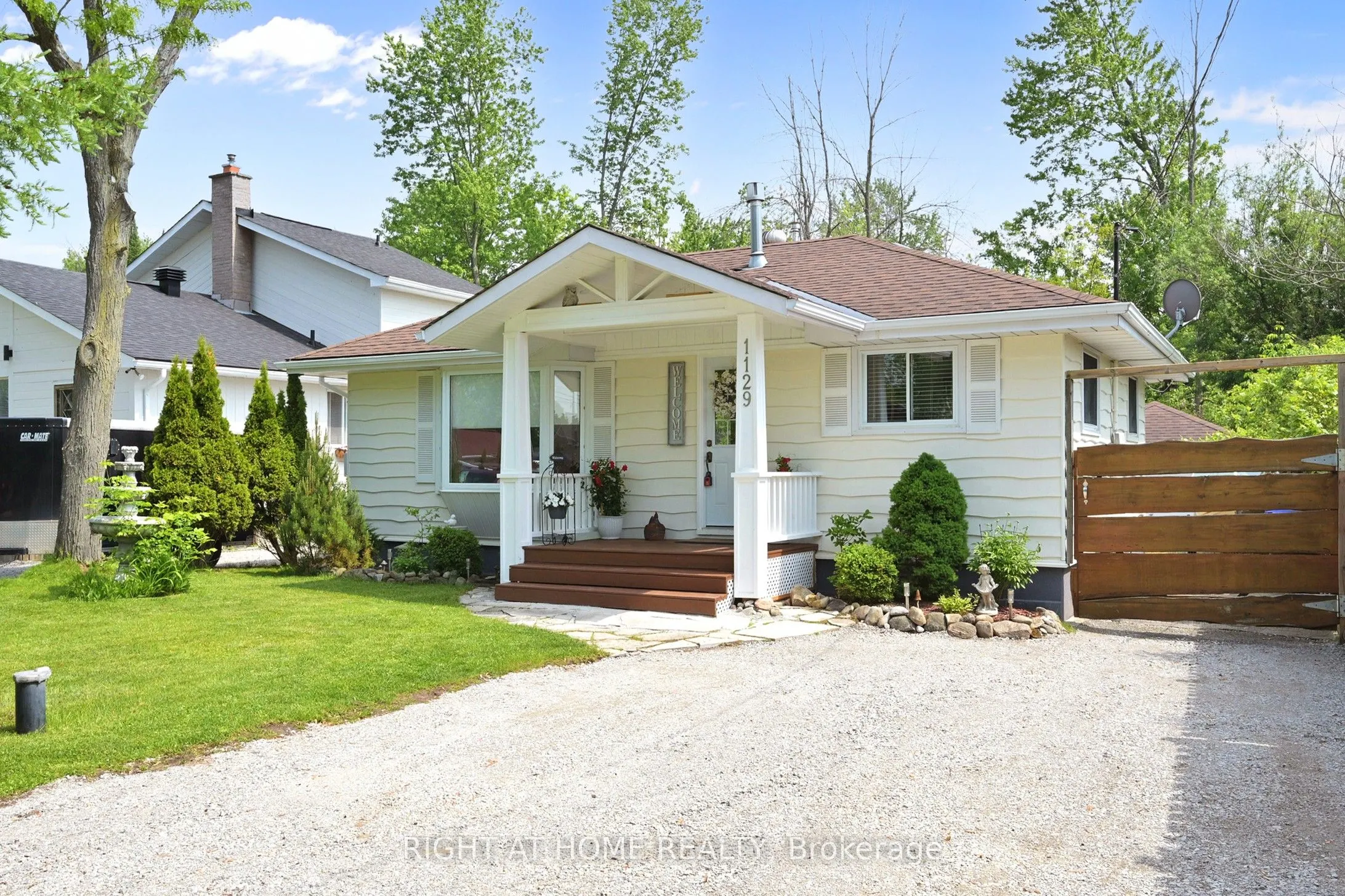 1129 Lindy Lane