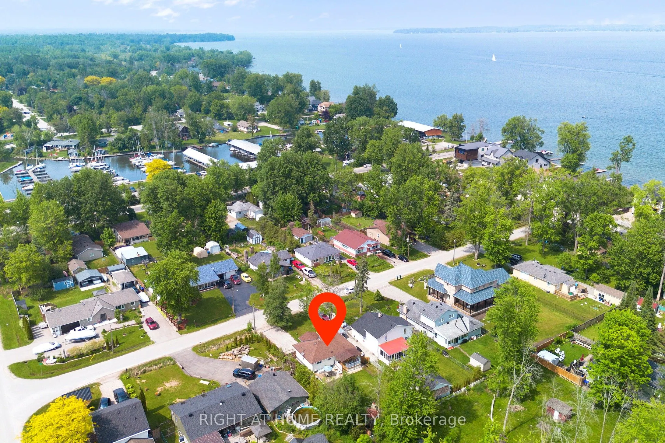 1129 Lindy Lane