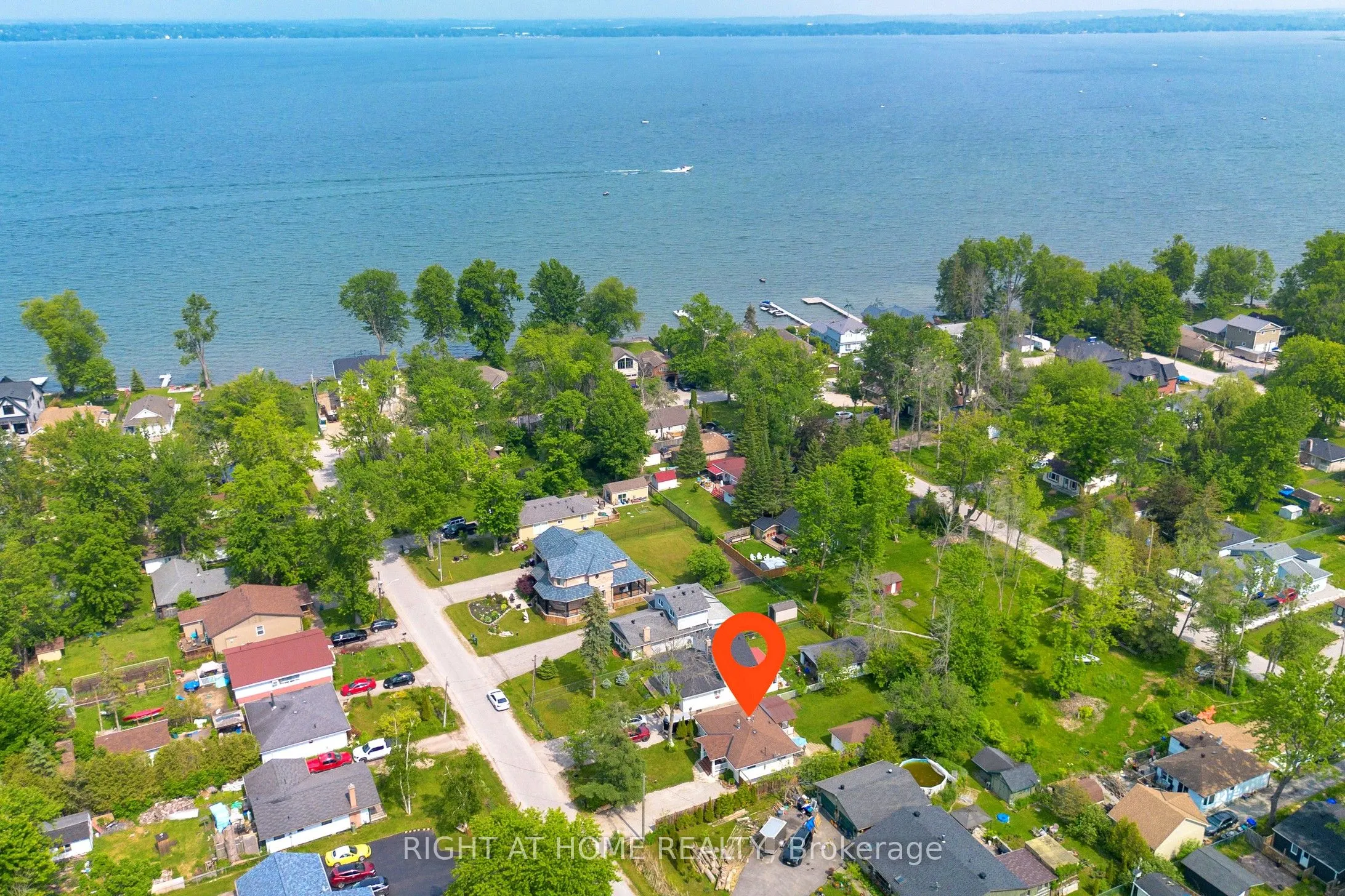 1129 Lindy Lane