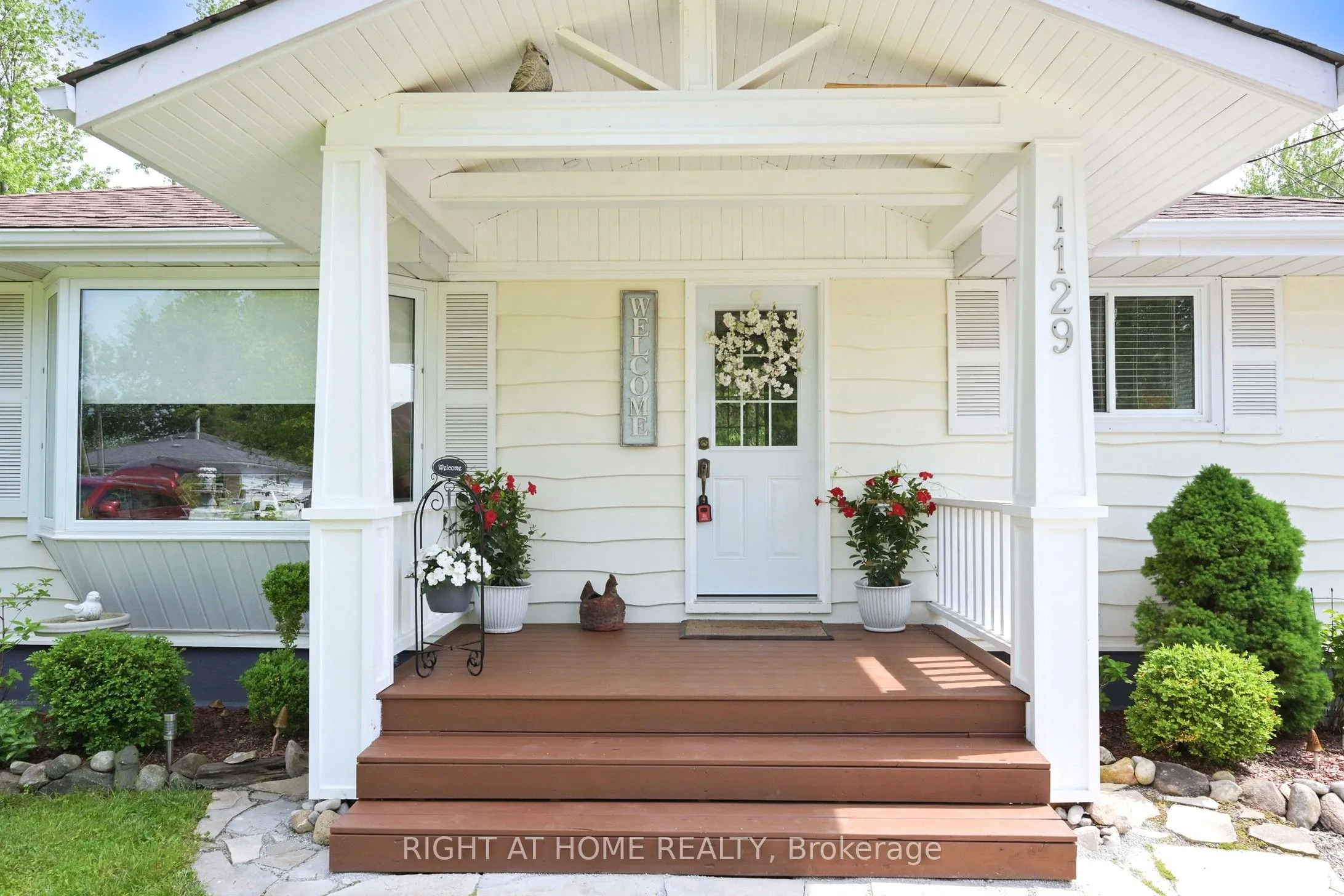 1129 Lindy Lane