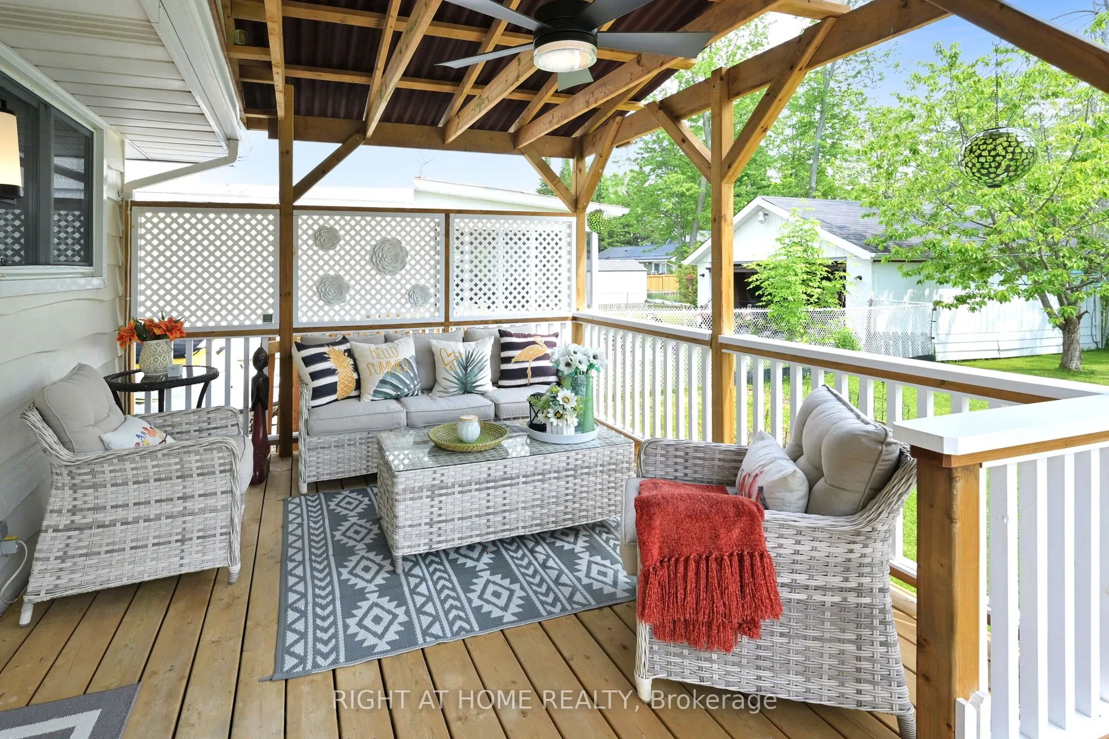 1129 Lindy Lane