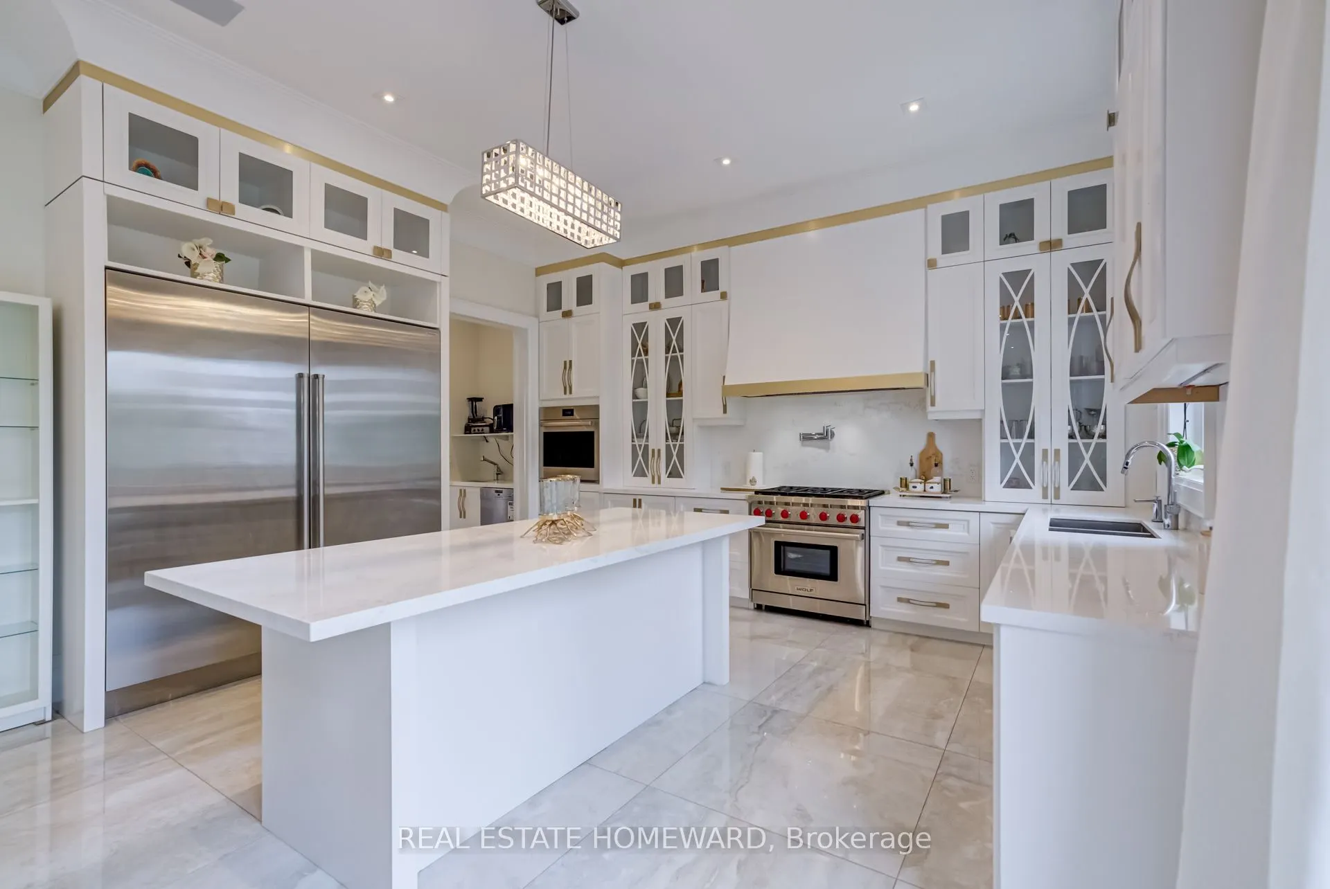 6 Mackay Drive