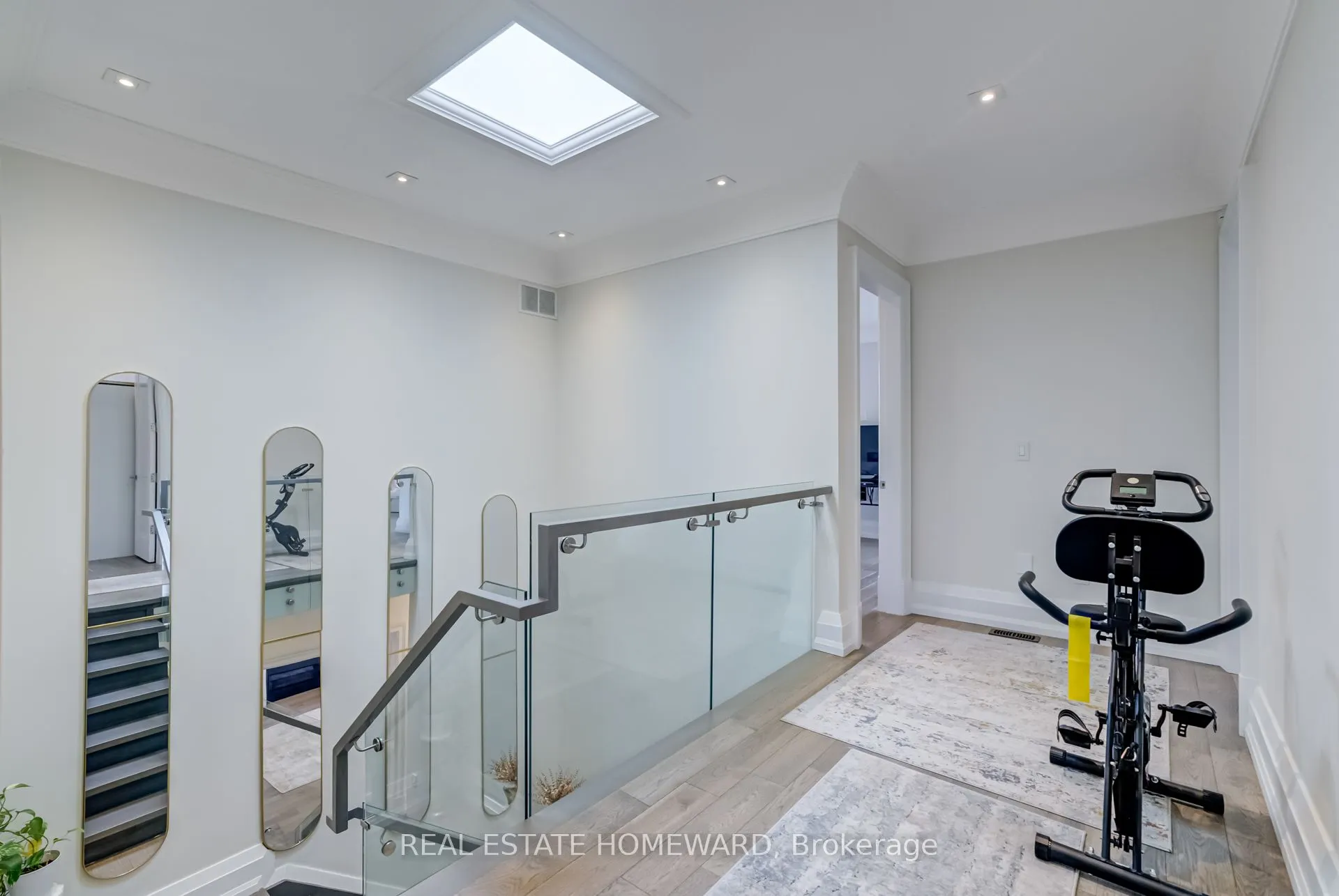 6 Mackay Drive