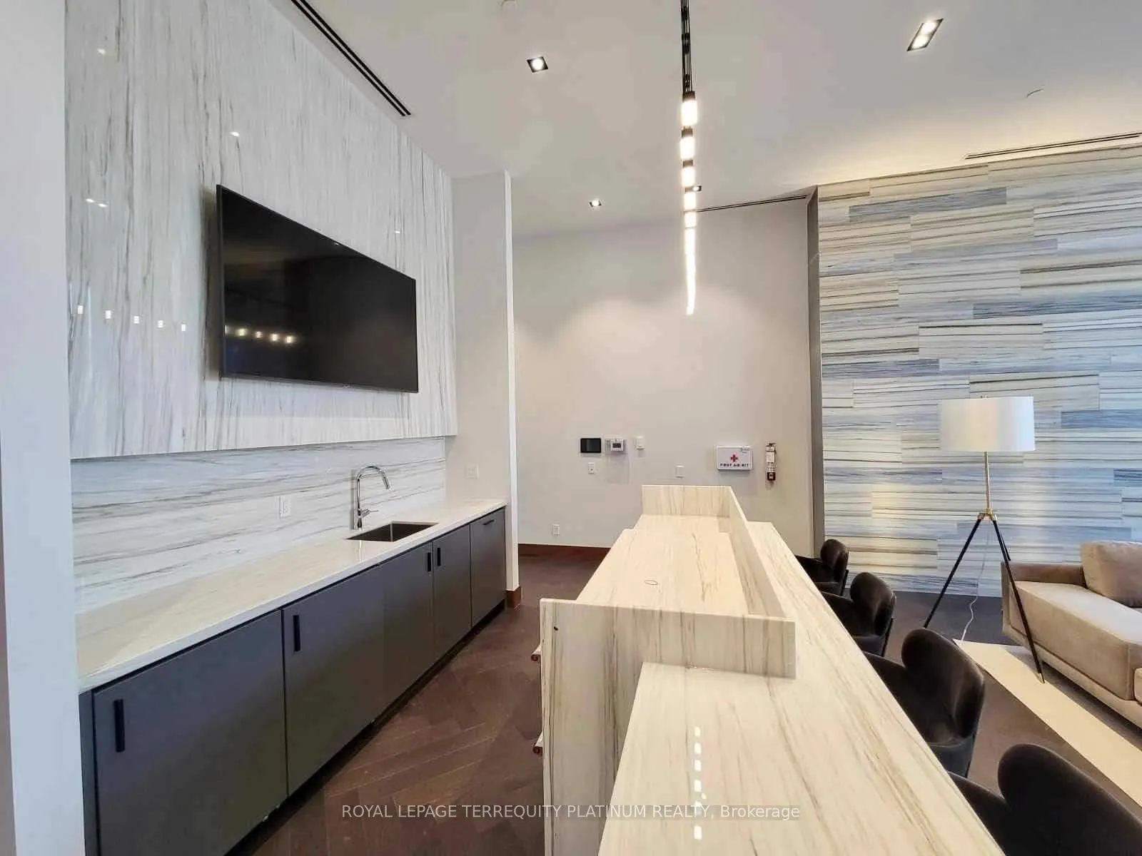 7895 Jane Street #1609