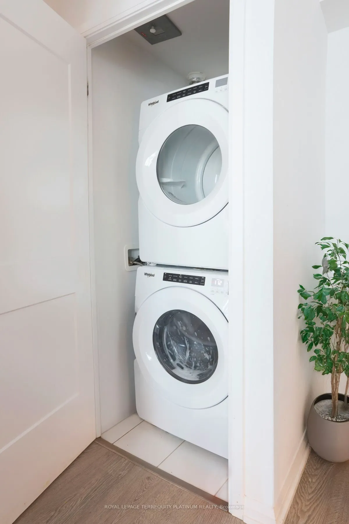 7895 Jane Street #1609