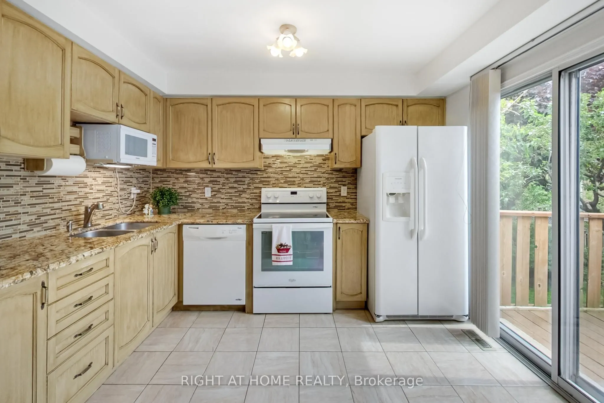 28 Foxtail Ridge