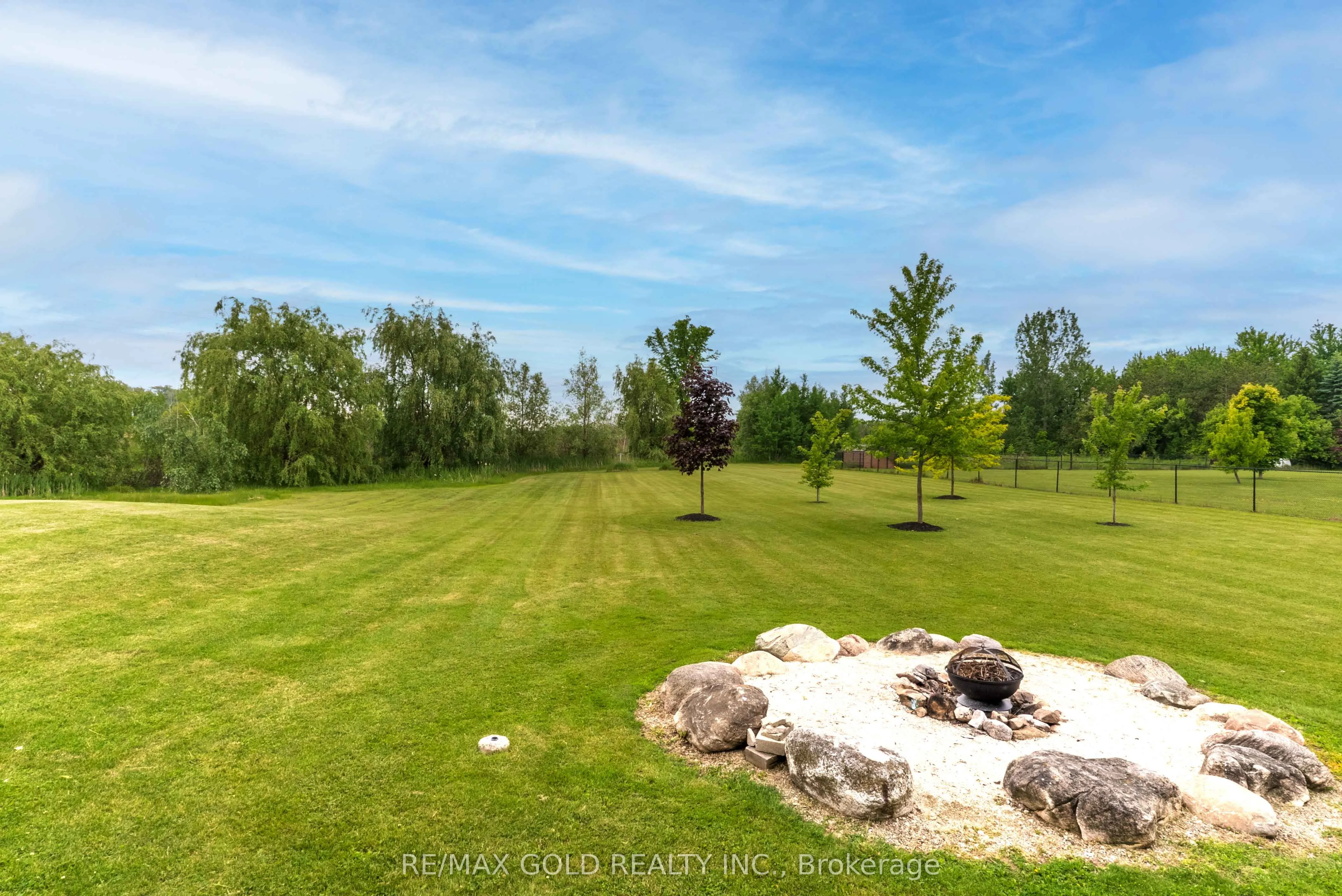 9 Apple Valley Lane