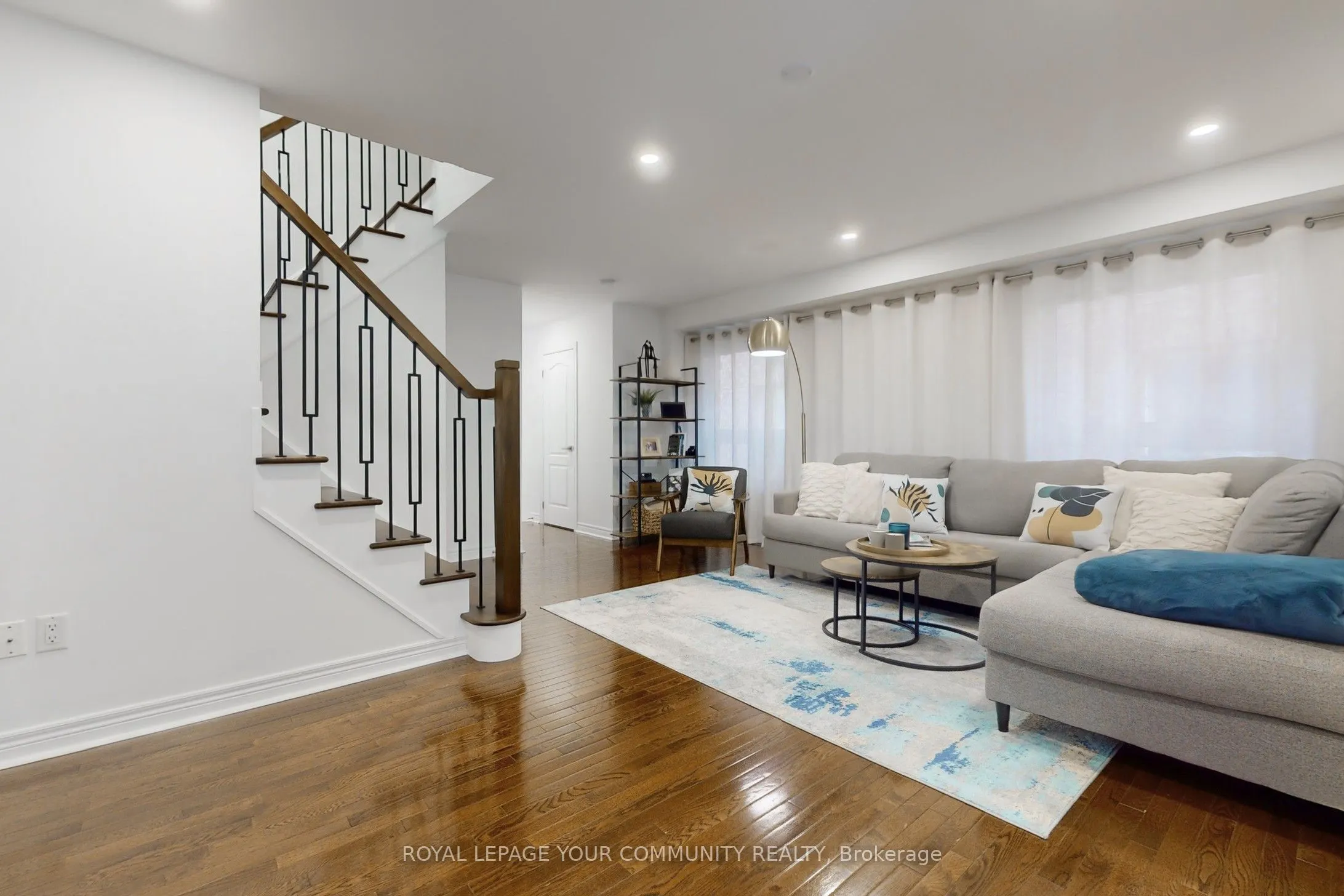 52 Four Seasons Crescent