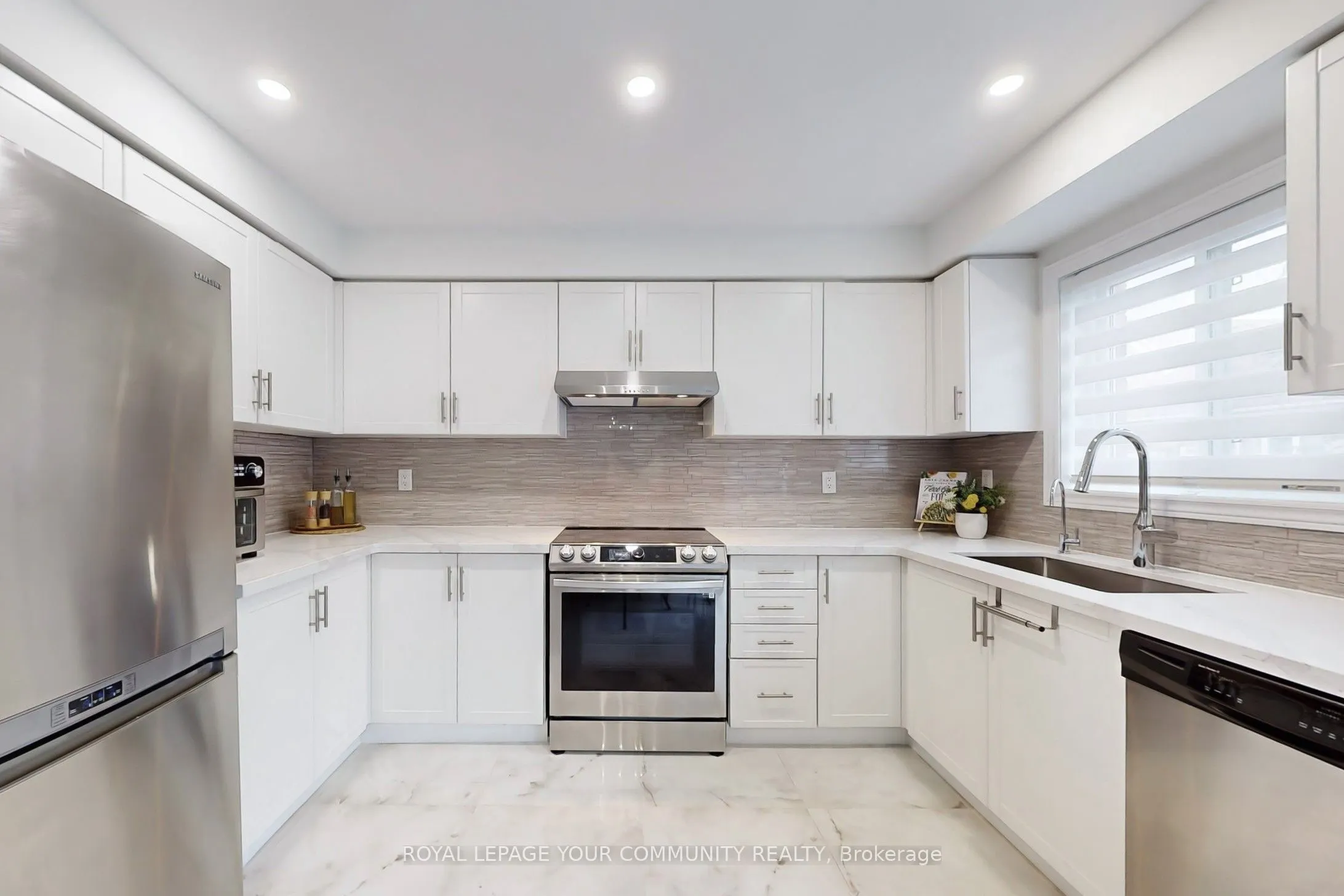 52 Four Seasons Crescent