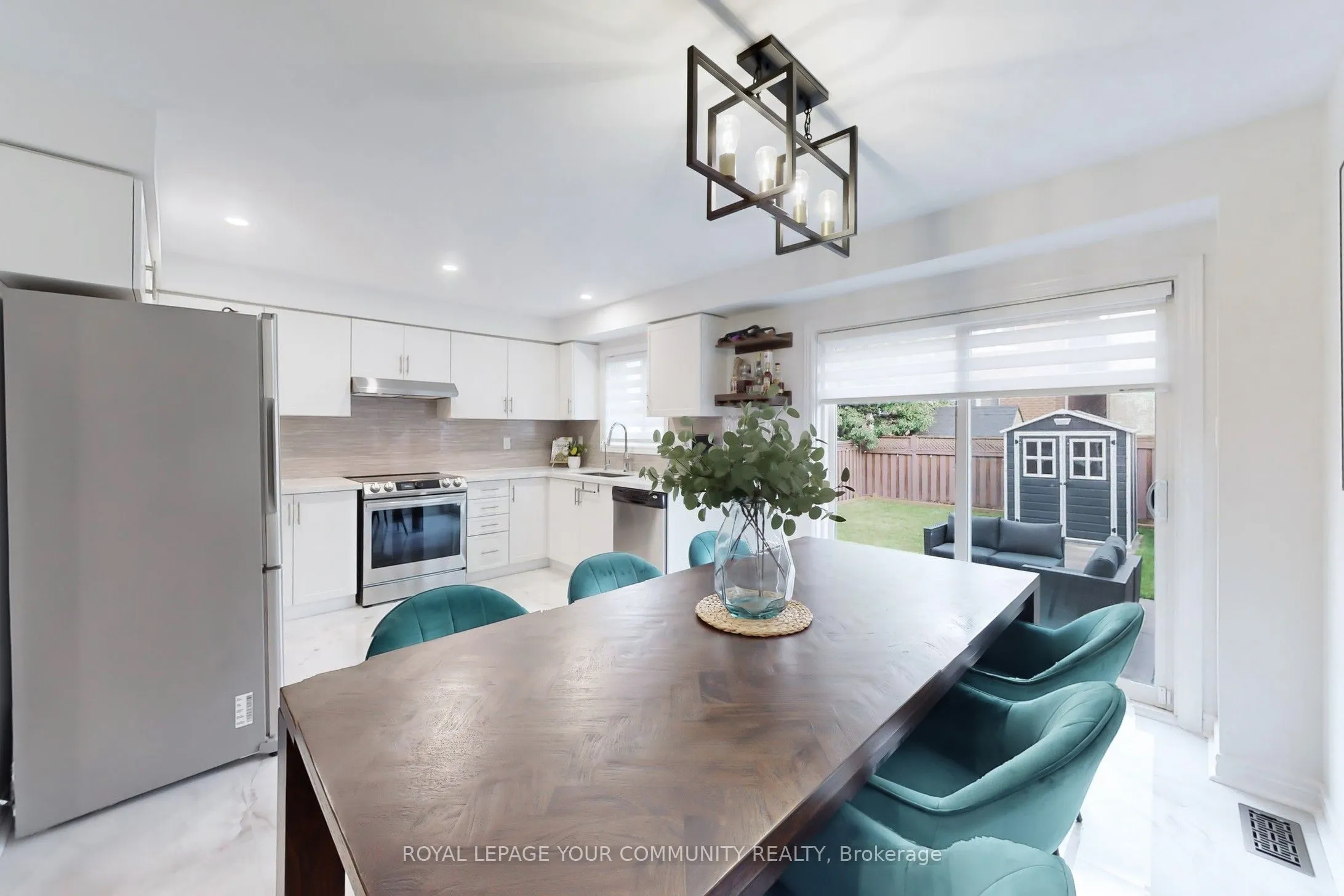 52 Four Seasons Crescent