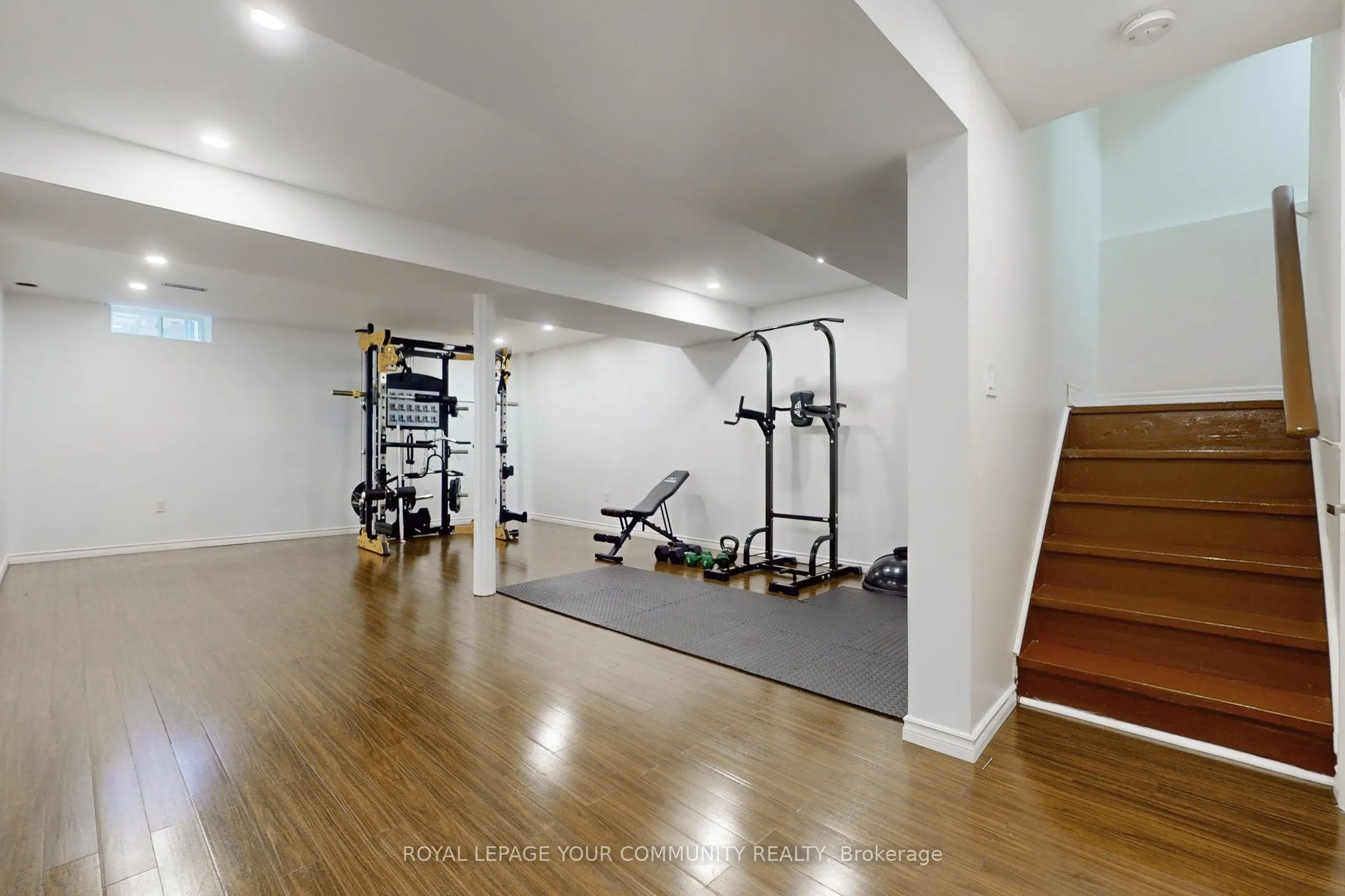52 Four Seasons Crescent