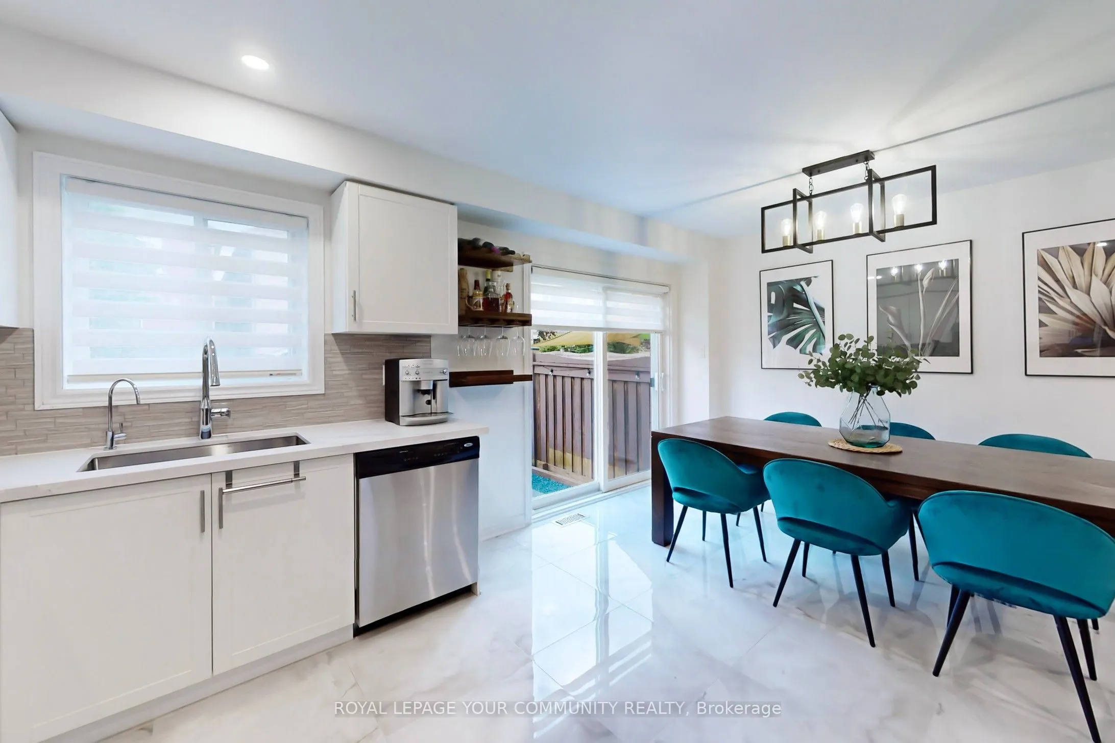52 Four Seasons Crescent