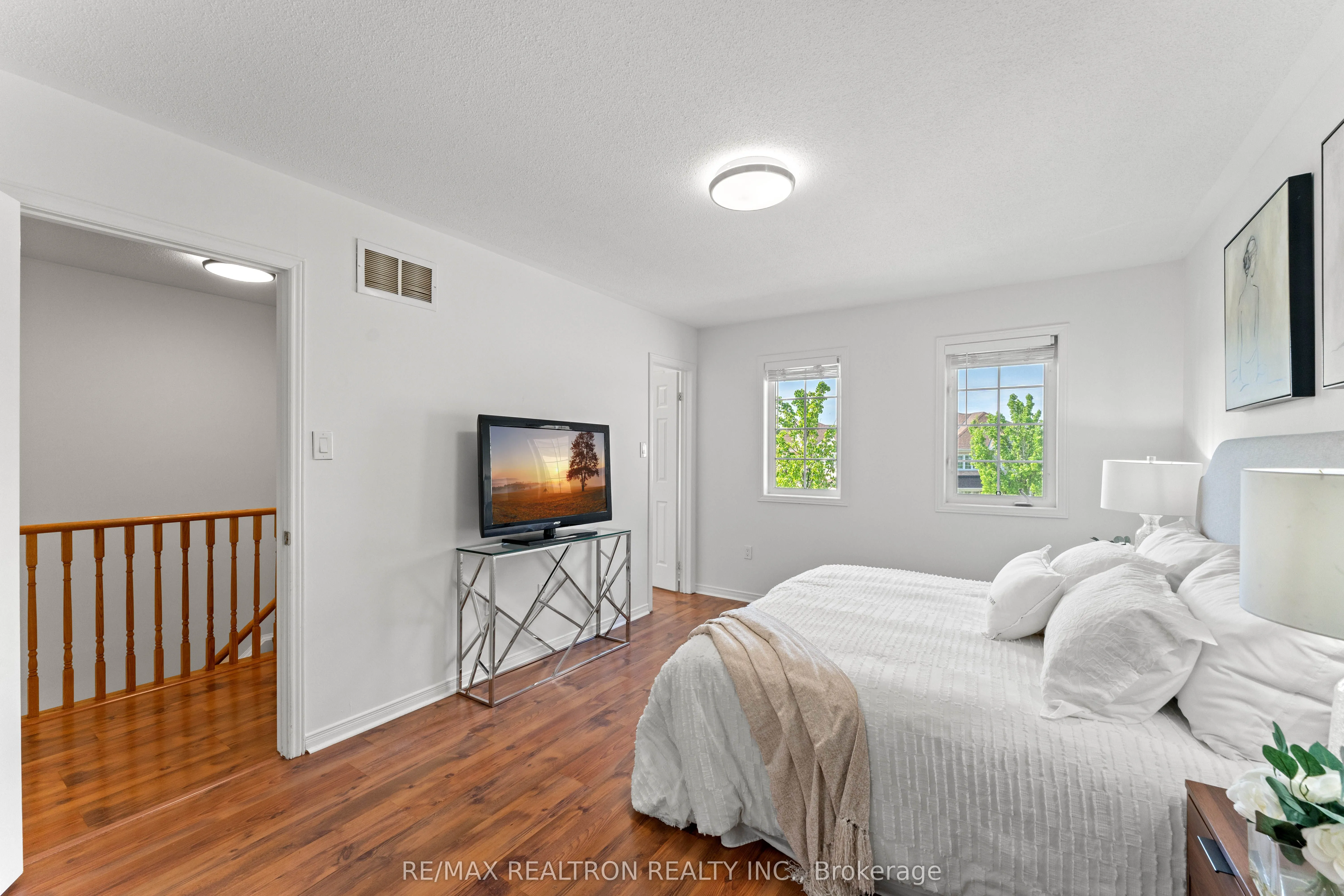 102 Lowther Avenue