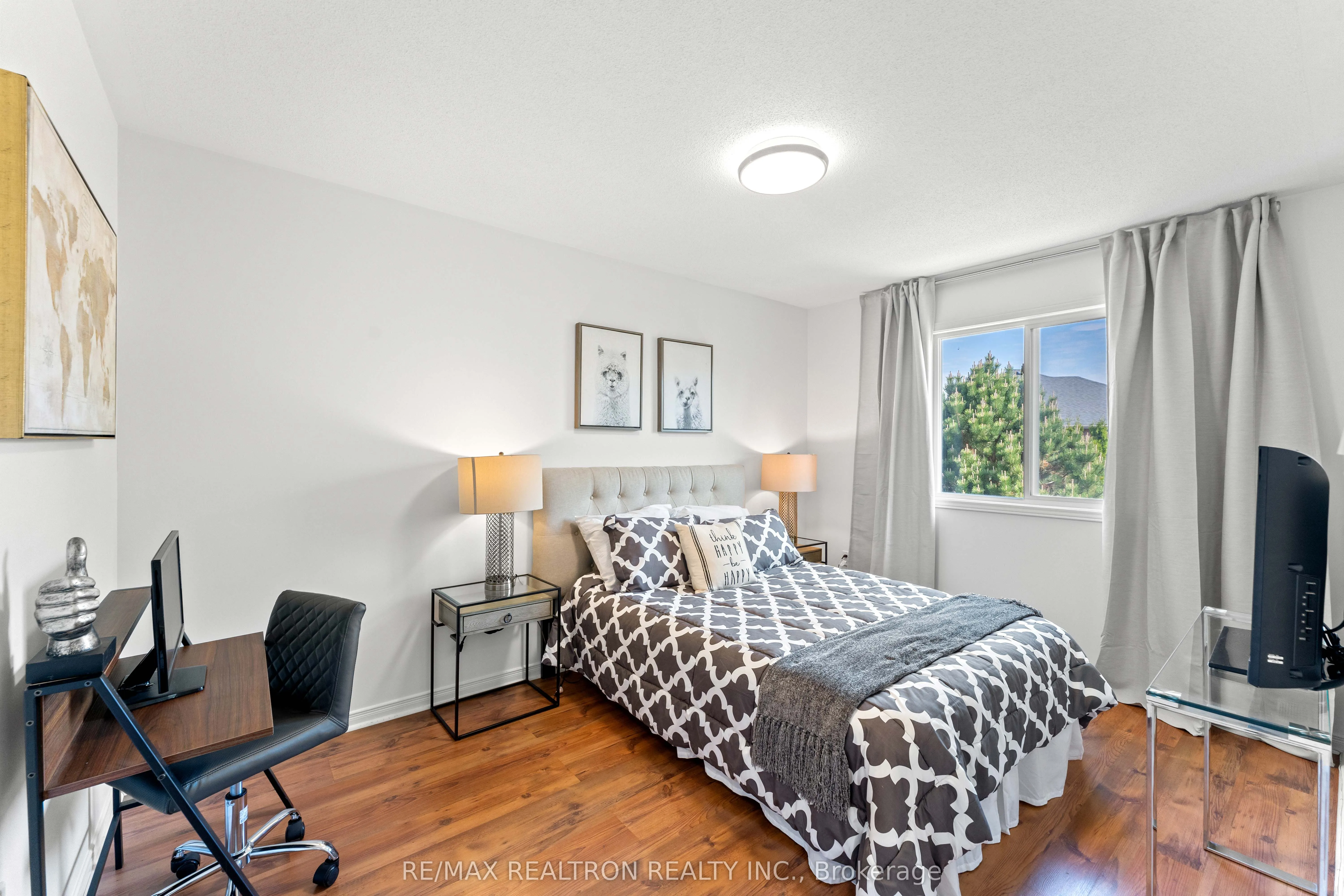 102 Lowther Avenue