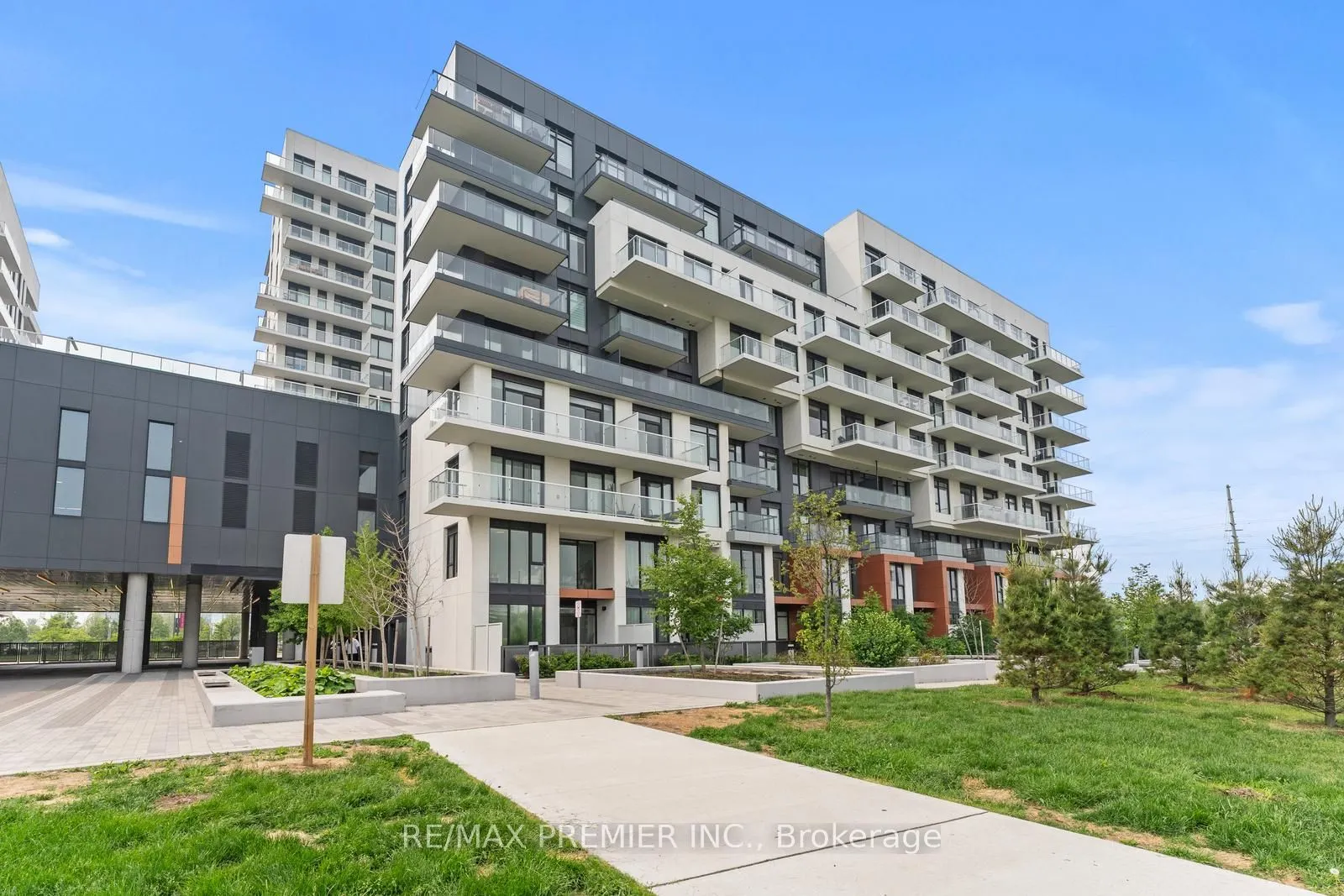 10 Rouge Valley Drive W, #111