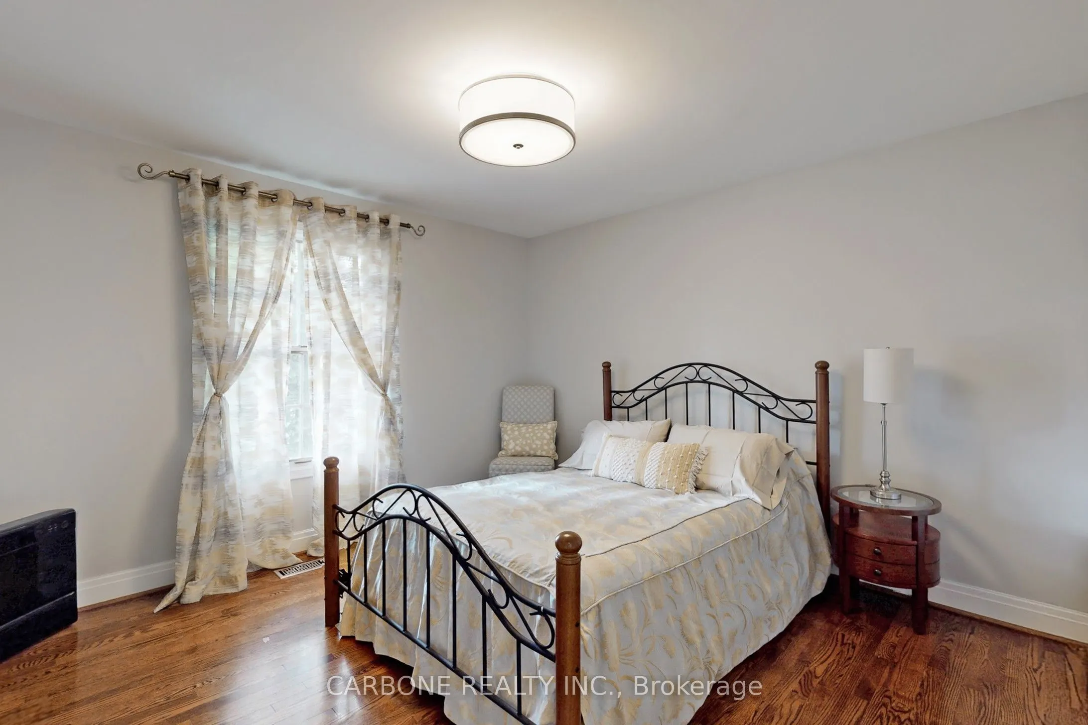 335 Forde Crescent