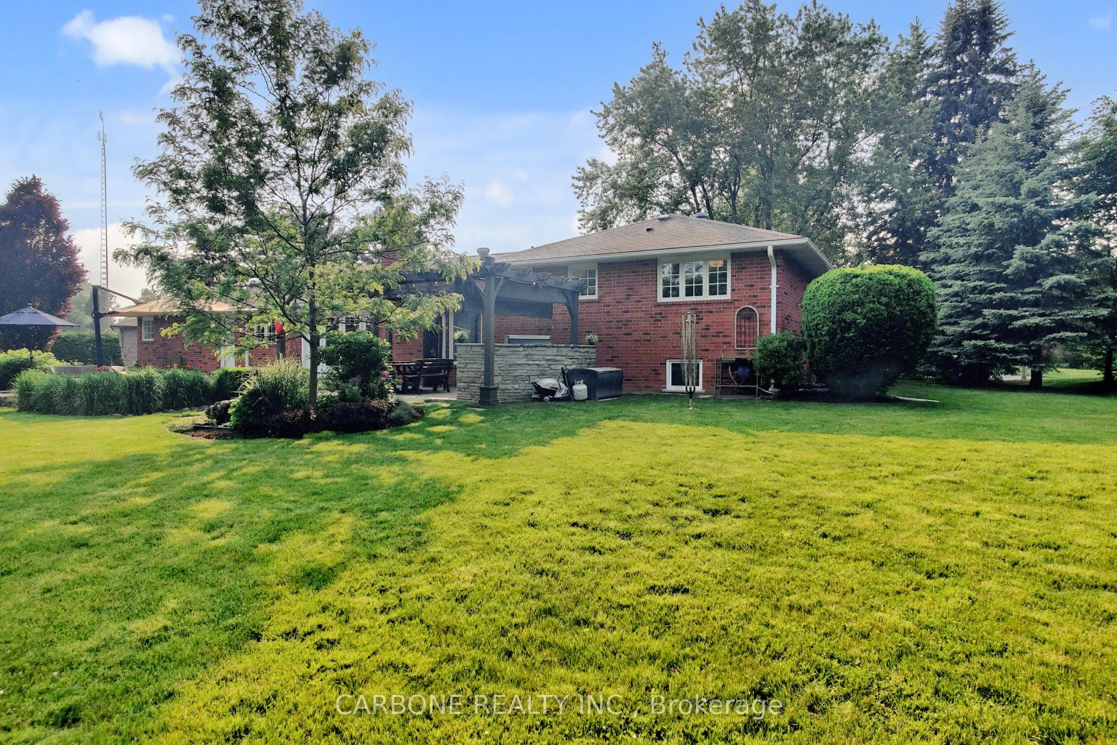 335 Forde Crescent