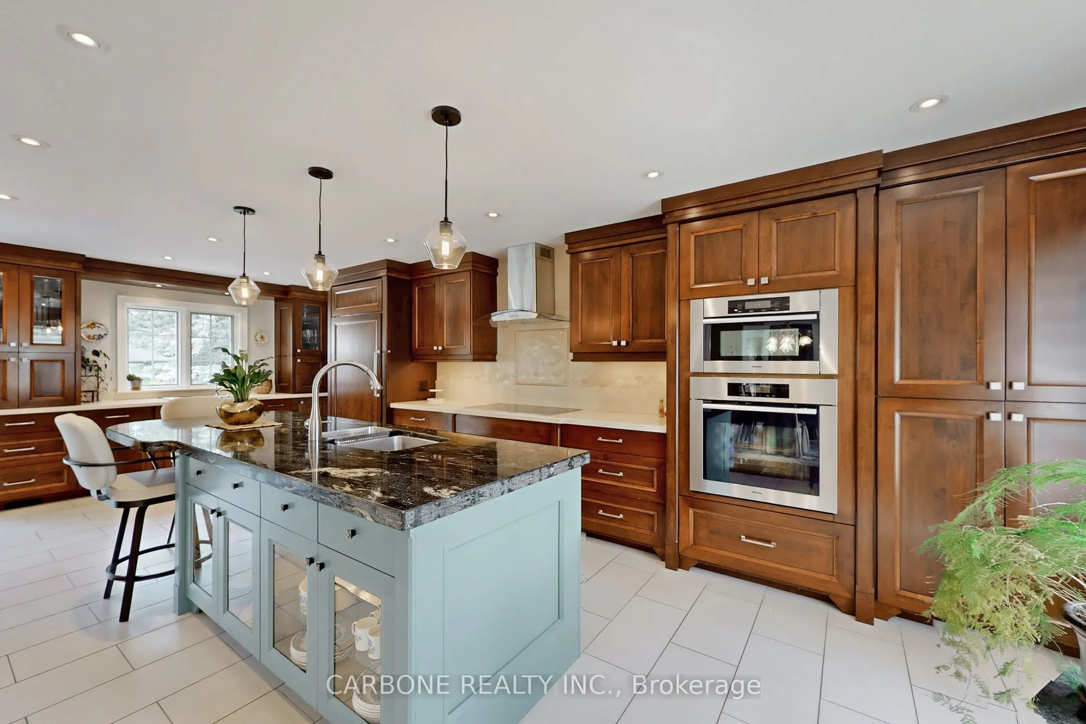 335 Forde Crescent