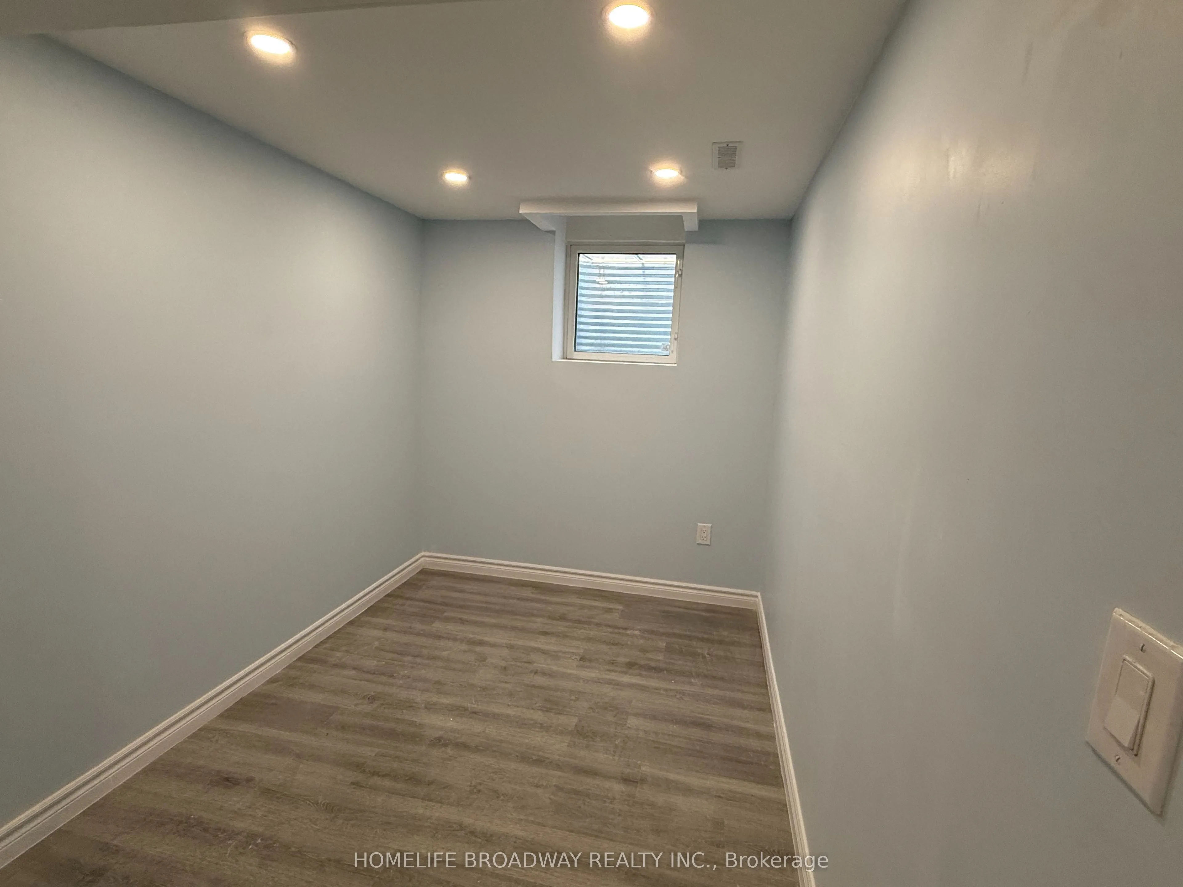 489 Barrhill Road, #(Lower Level)
