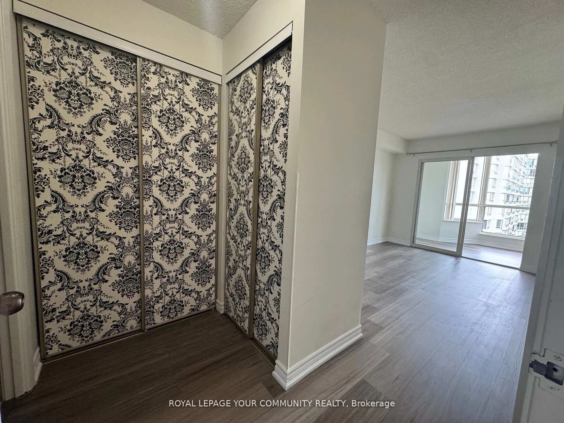175 Cedar Avenue N, #608