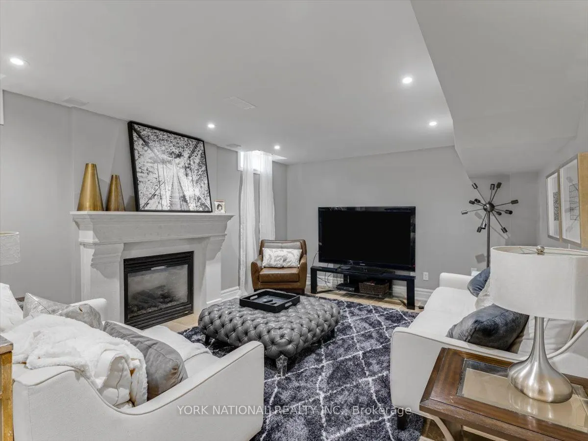 37 Barberry Crescent