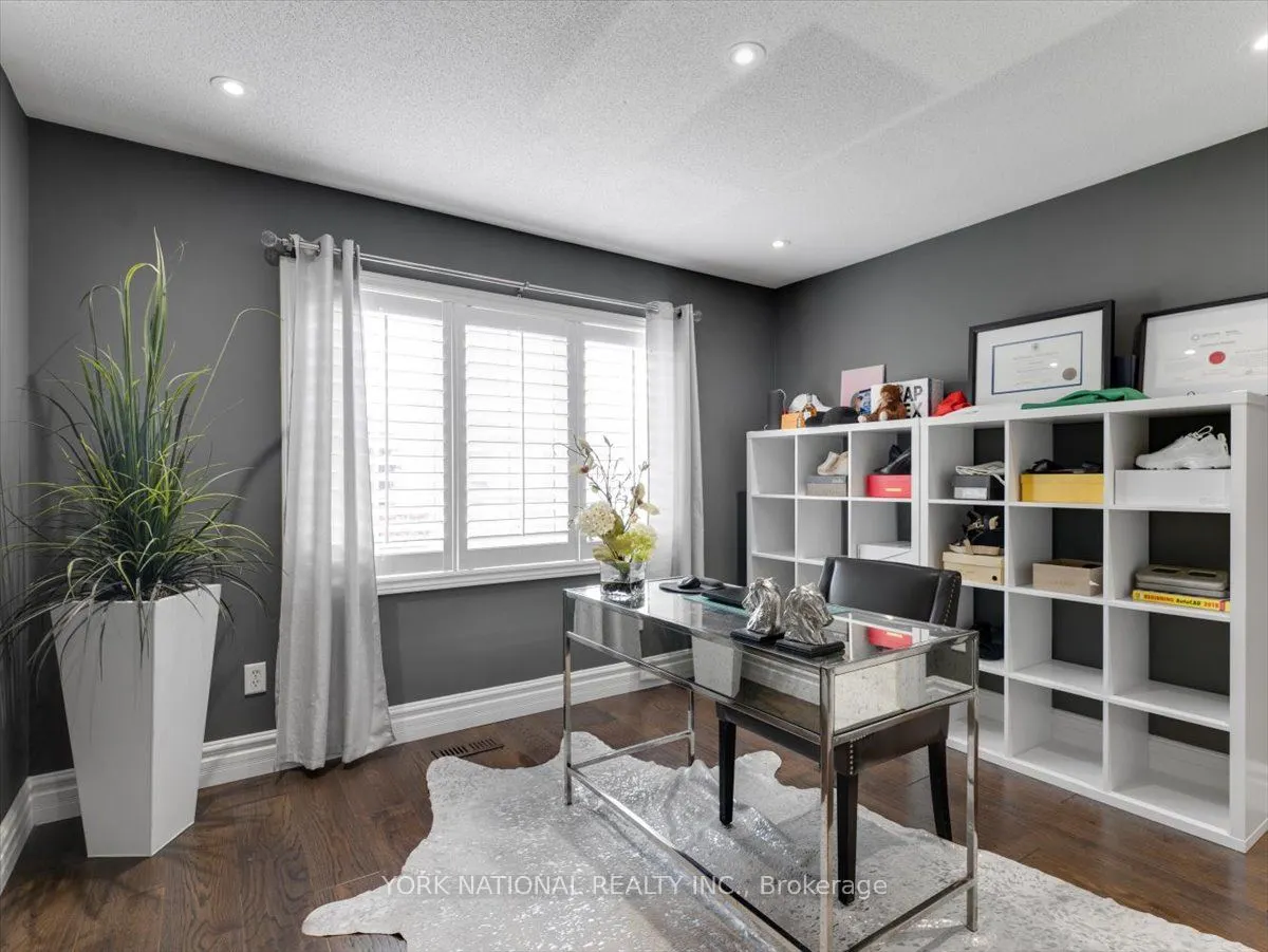 37 Barberry Crescent