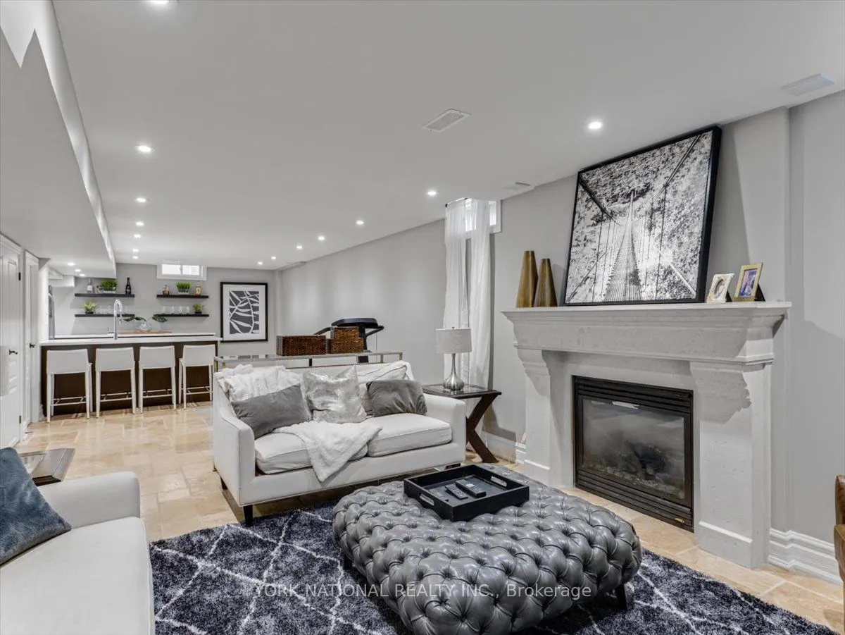 37 Barberry Crescent