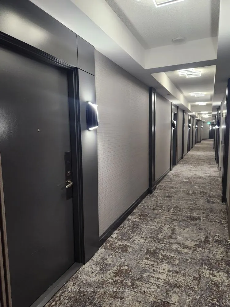 7161 Yonge Street, #518