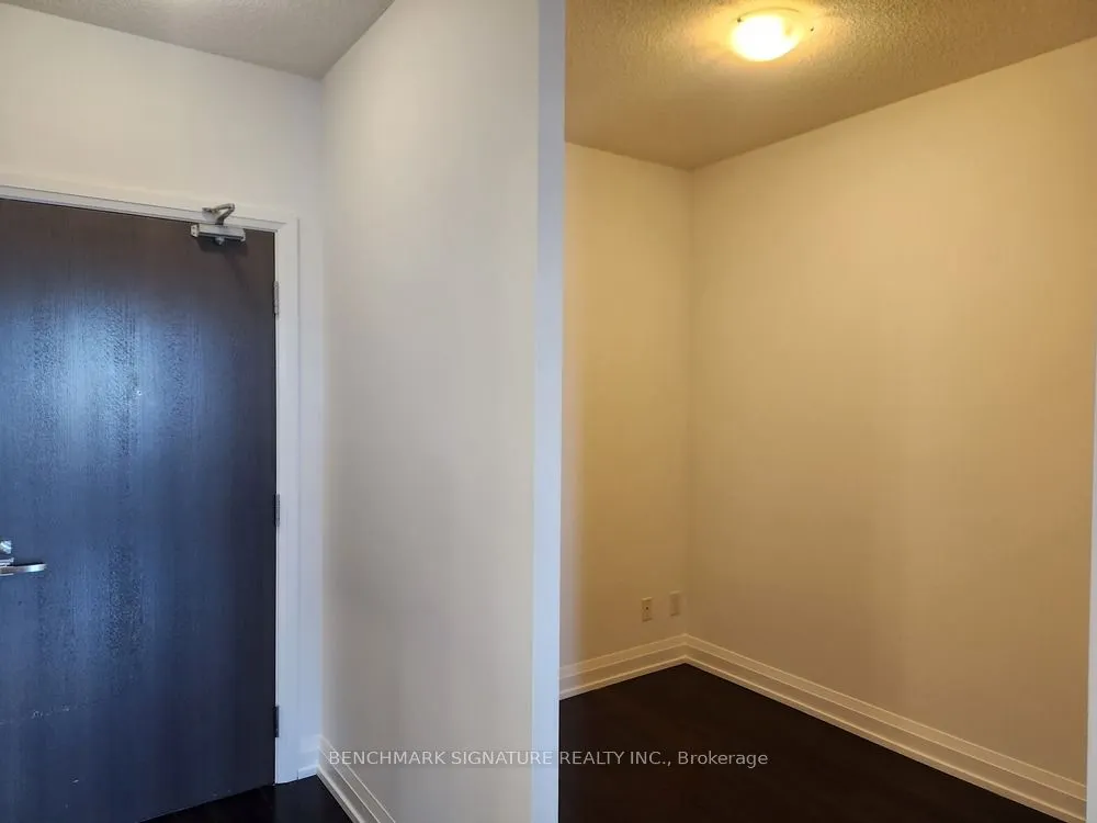 7161 Yonge Street, #518