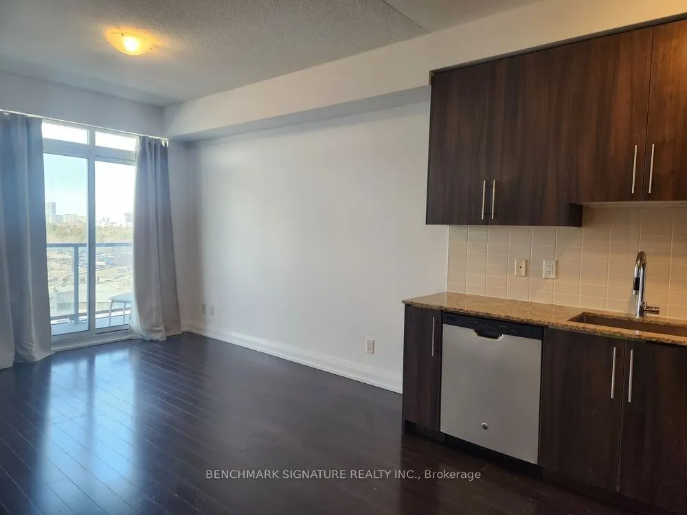 7161 Yonge Street, #518