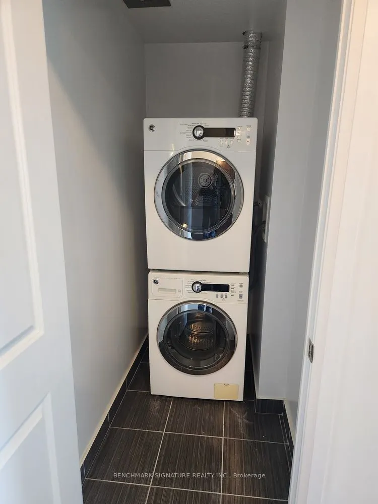 7161 Yonge Street, #518