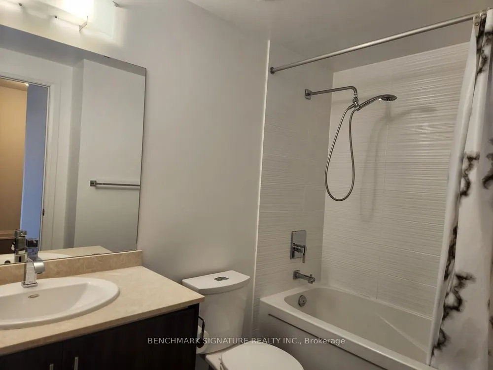 7161 Yonge Street, #518