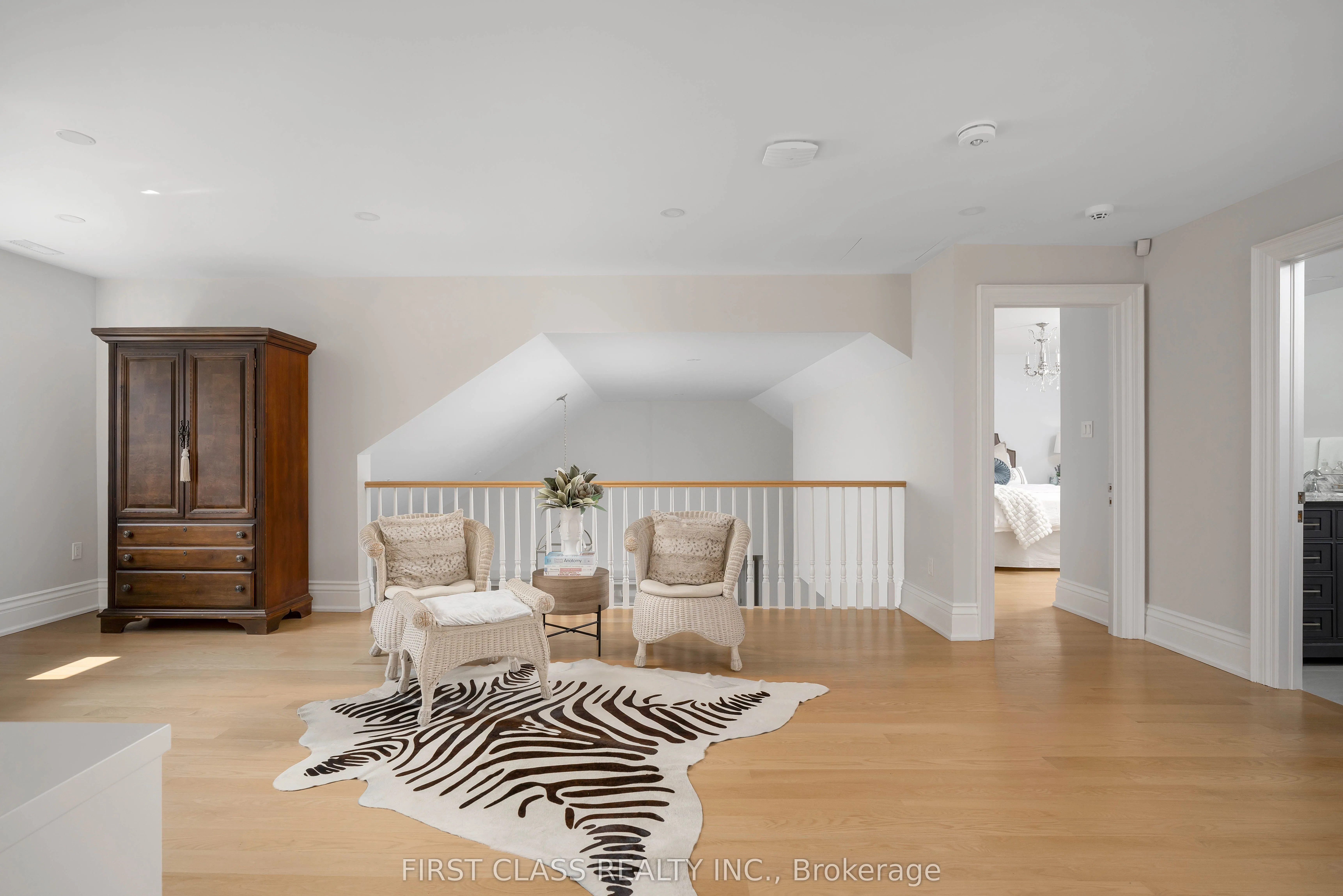 2 Vanvalley Drive