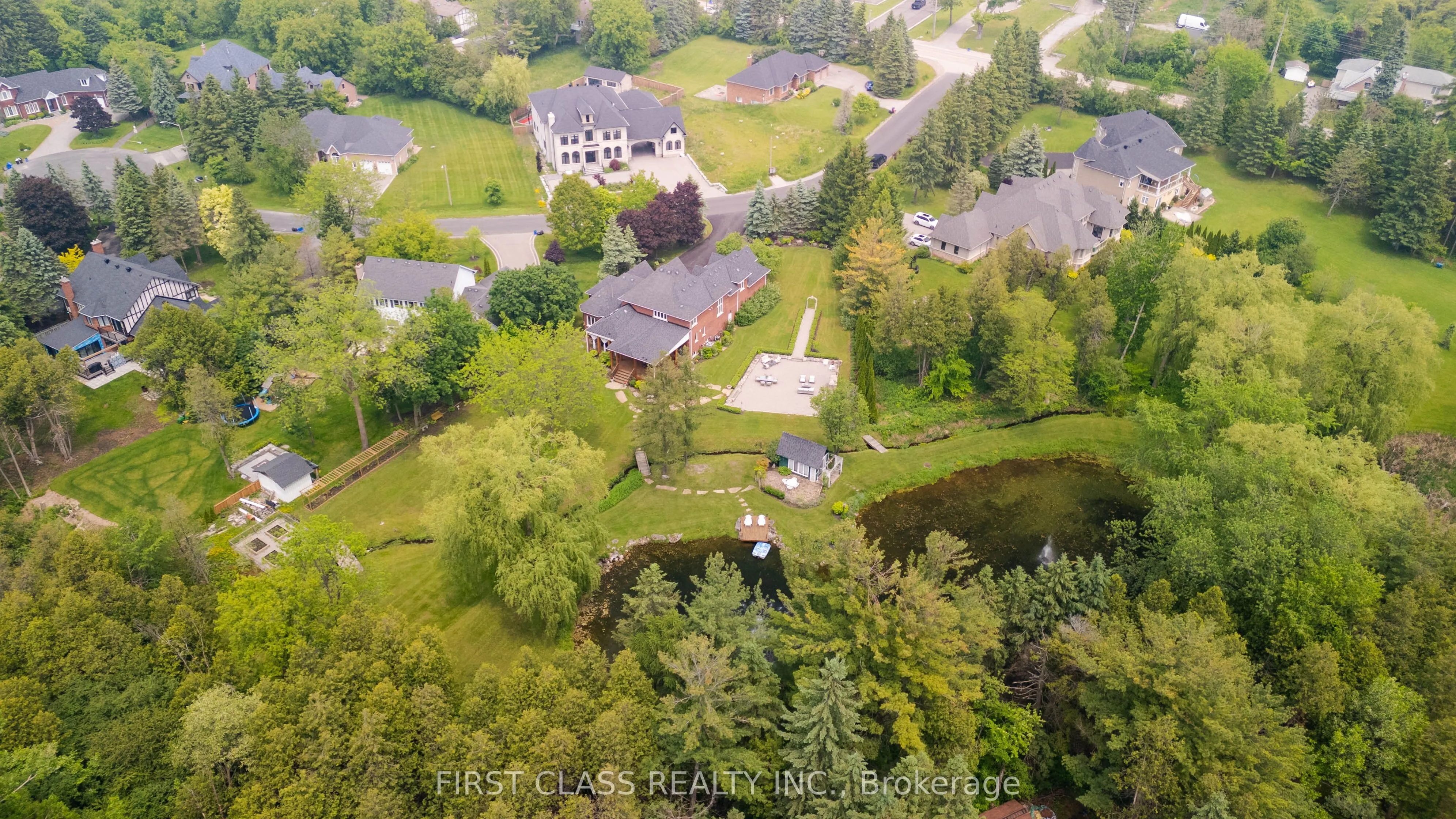 2 Vanvalley Drive