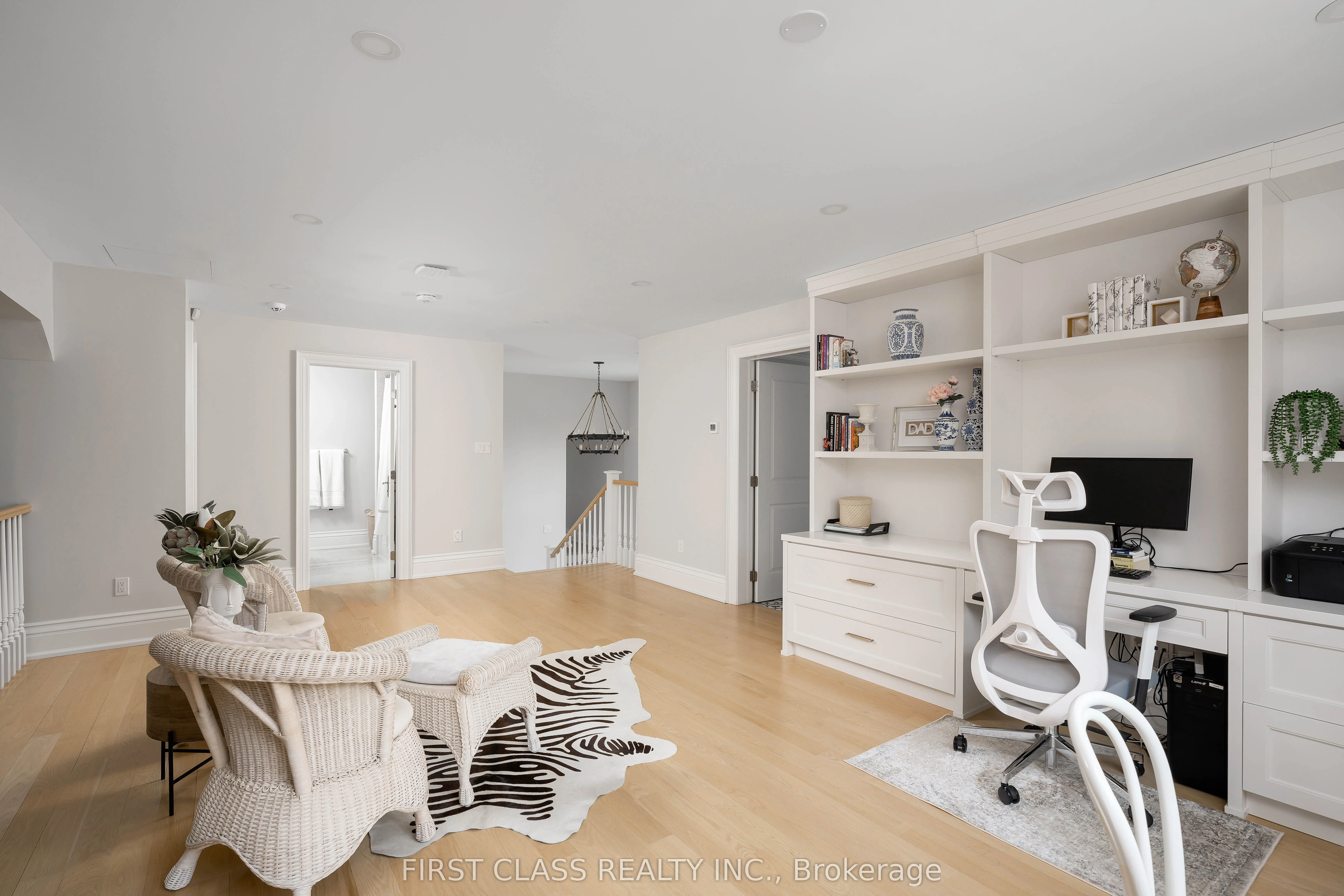 2 Vanvalley Drive