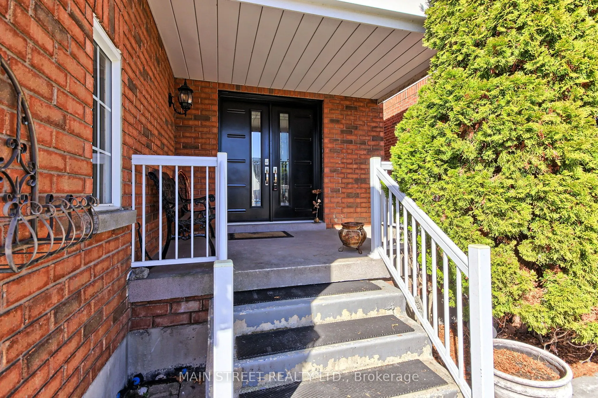46 Silverstone Crescent